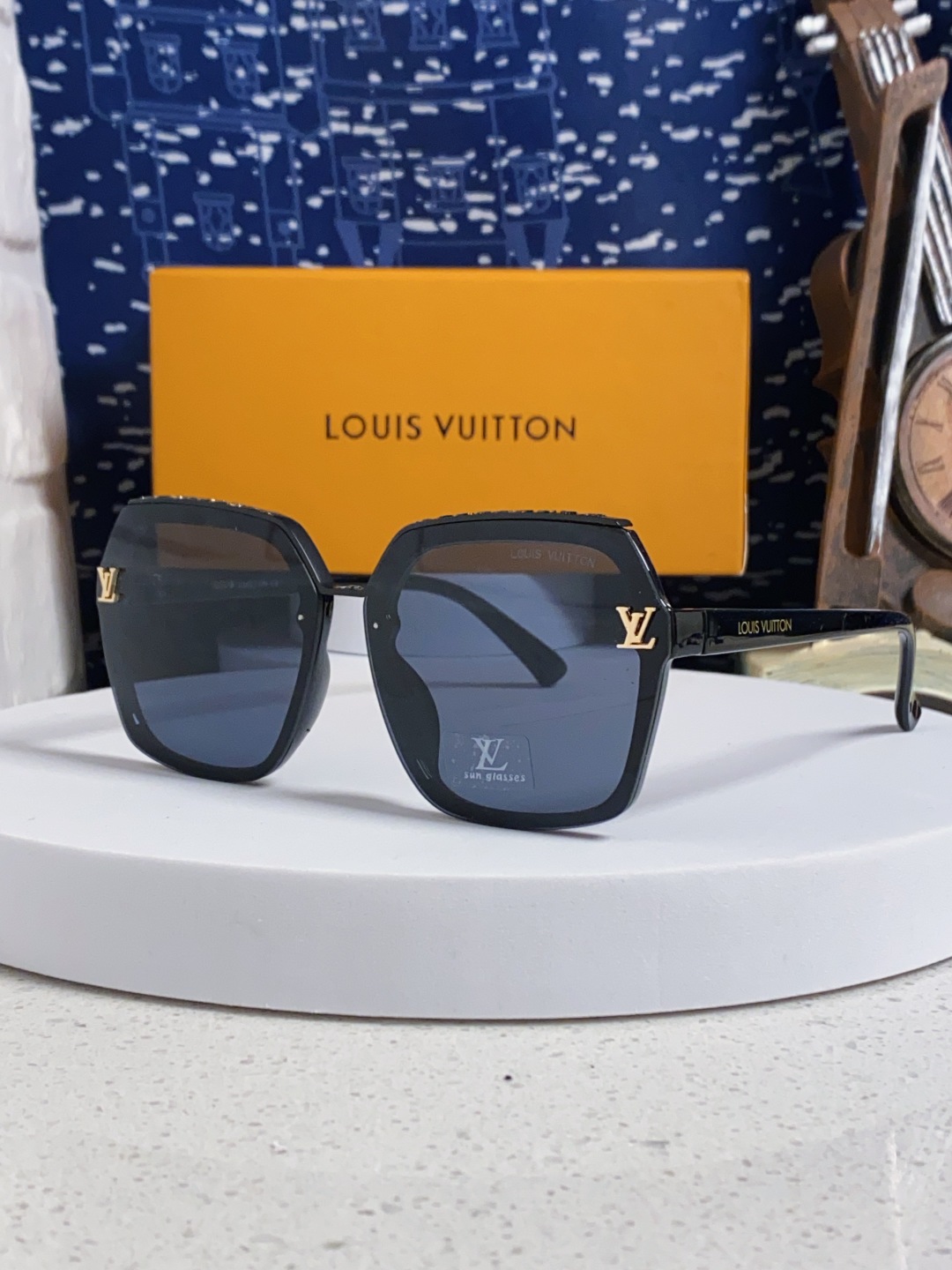 LouisVuitton路易威登 2025新款Lv 时尚轻奢方框防晒墨镜女款 高级感显瘦偏光女士太阳镜大