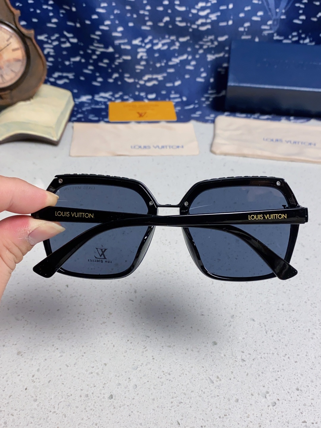 LouisVuitton路易威登 2025新款Lv 时尚轻奢方框防晒墨镜女款 高级感显瘦偏光女士太阳镜大