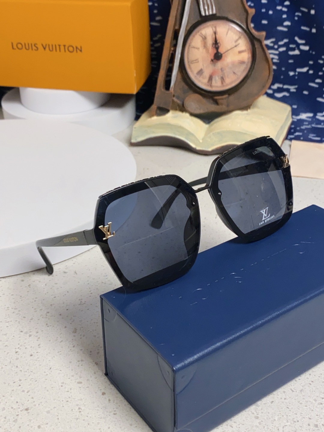 LouisVuitton路易威登 2025新款Lv 时尚轻奢方框防晒墨镜女款 高级感显瘦偏光女士太阳镜大