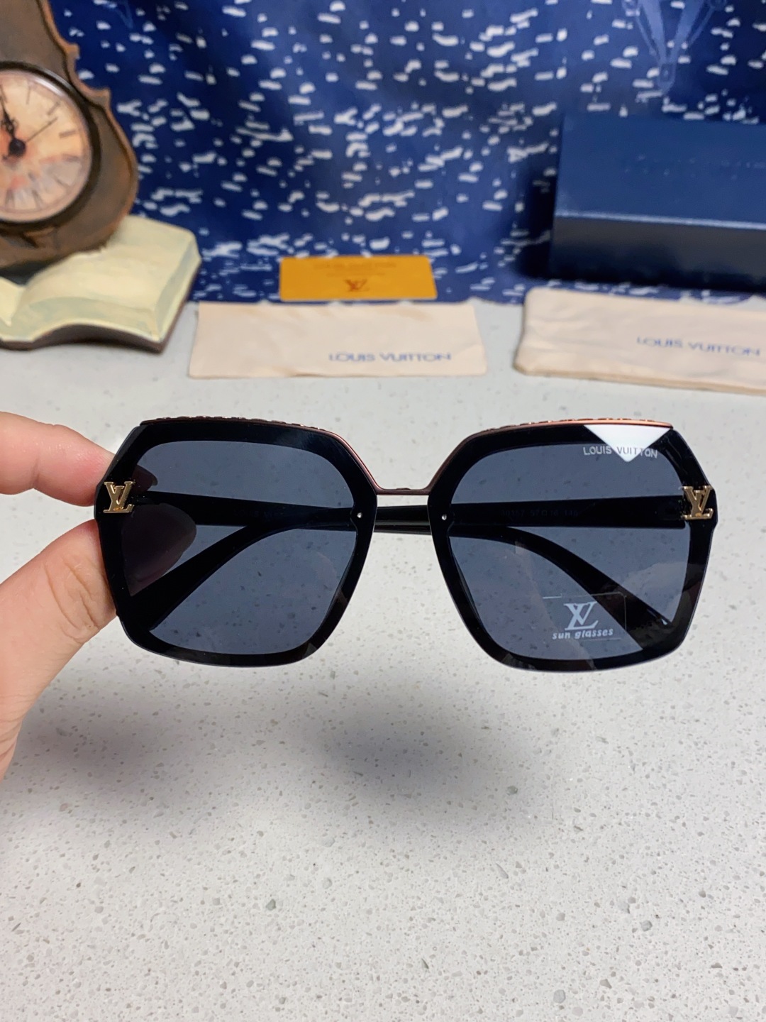 LouisVuitton路易威登 2025新款Lv 时尚轻奢方框防晒墨镜女款 高级感显瘦偏光女士太阳镜大