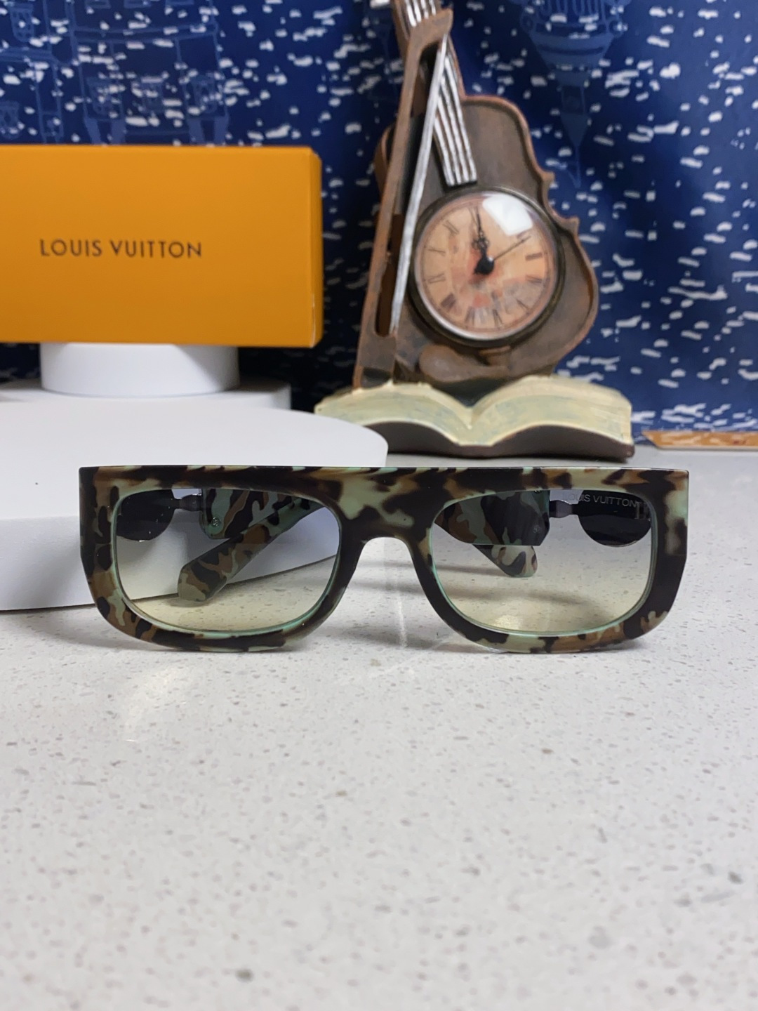 LouisVuitton路易威登 2026新款LV墨镜男士女士通用方框防紫外线休闲太阳镜Z2196W