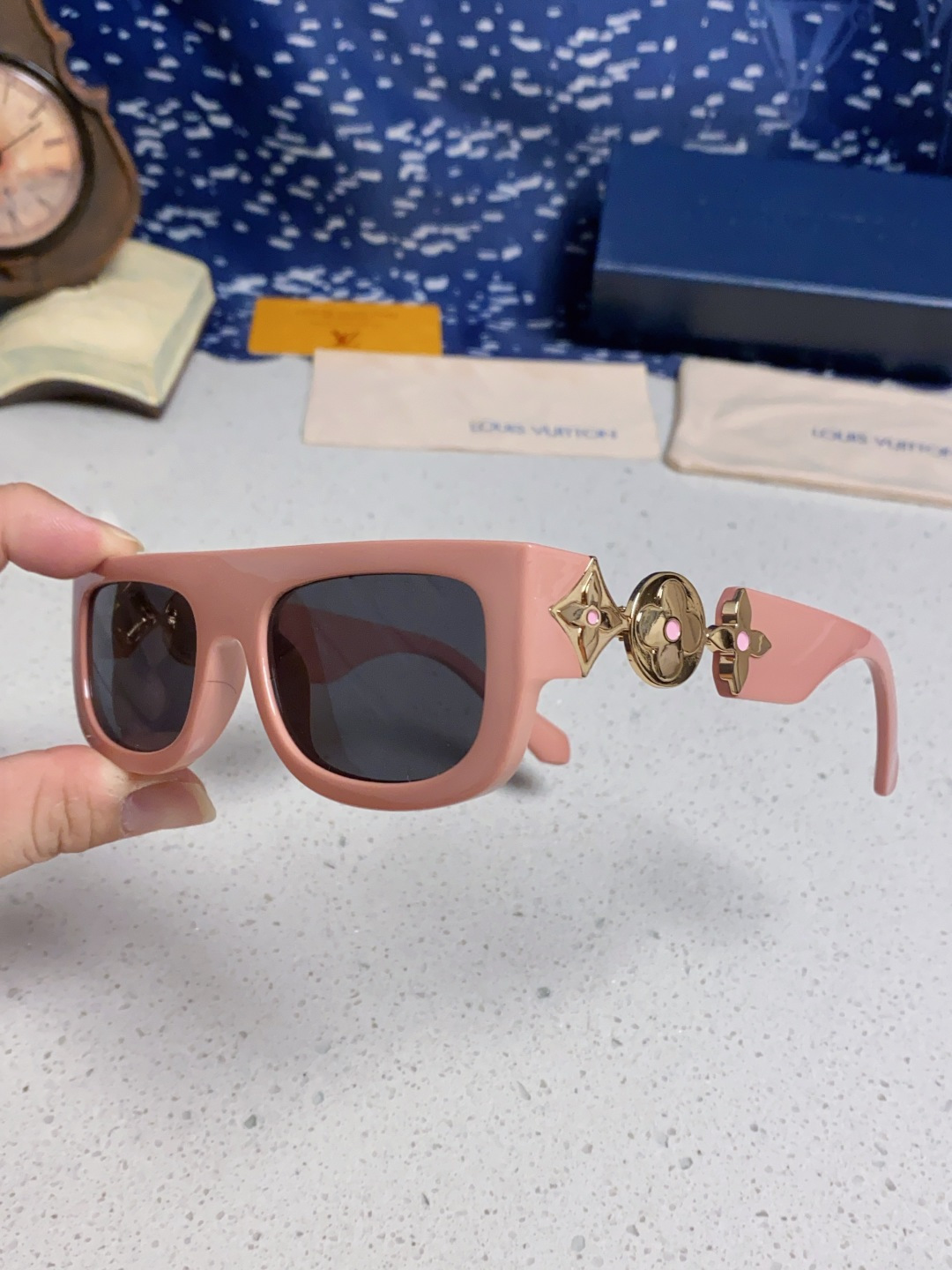 LouisVuitton路易威登 2026新款LV墨镜男士女士通用方框防紫外线休闲太阳镜Z2196W