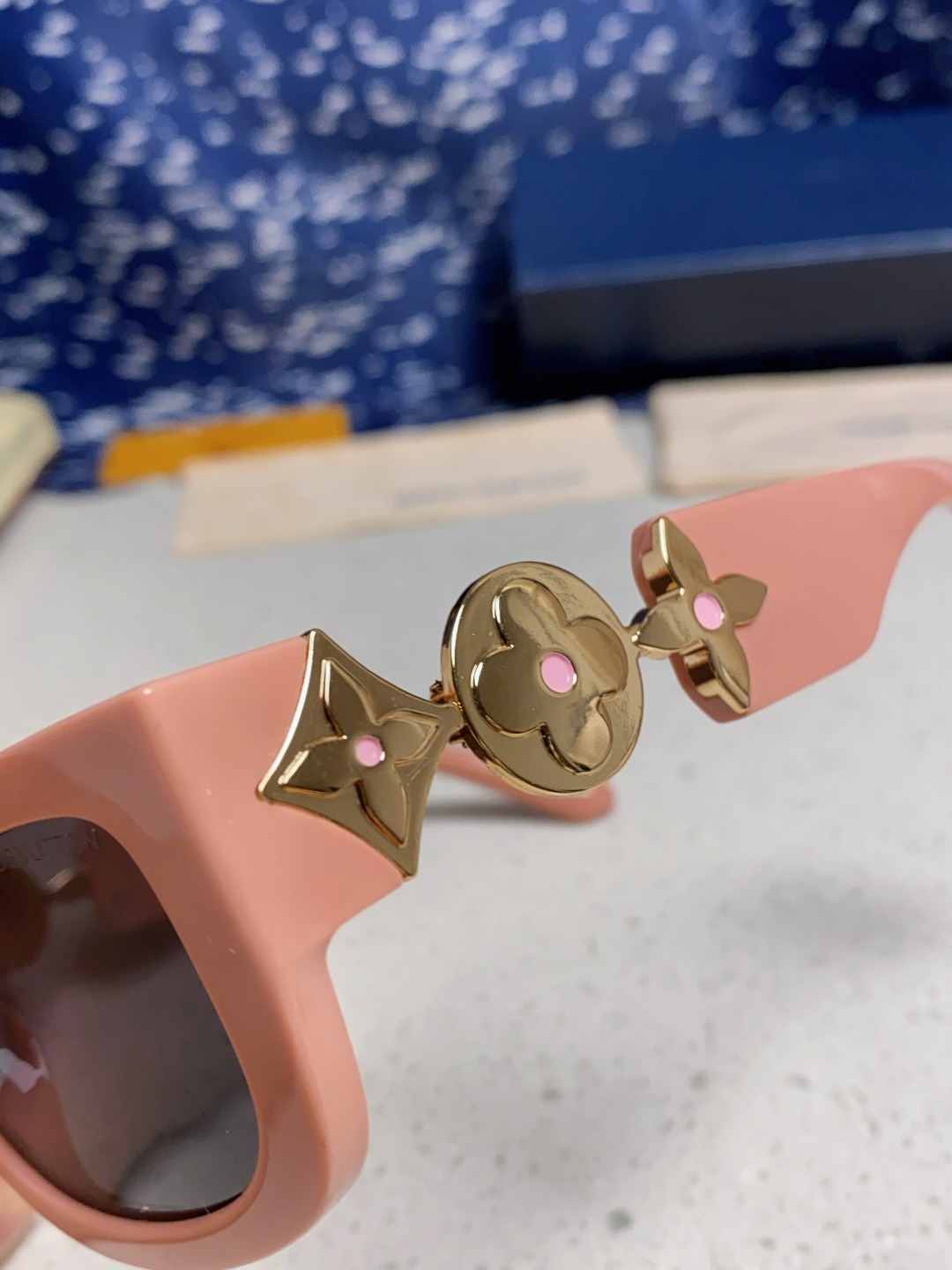 LouisVuitton路易威登 2026新款LV墨镜男士女士通用方框防紫外线休闲太阳镜Z2196W