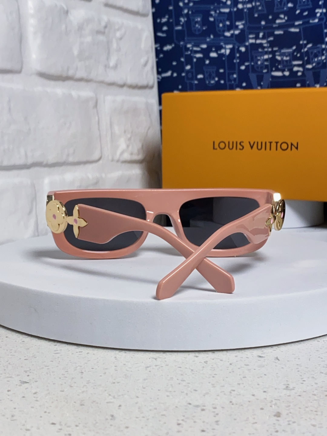 LouisVuitton路易威登 2026新款LV墨镜男士女士通用方框防紫外线休闲太阳镜Z2196W