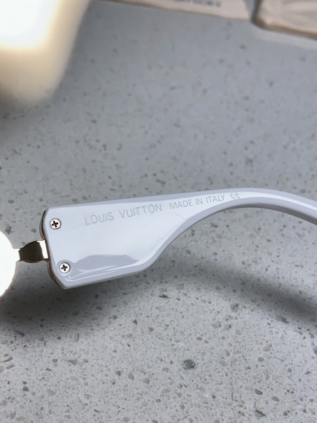 LouisVuitton路易威登 2026新款LV墨镜男士女士通用方框防紫外线休闲太阳镜Z2196W