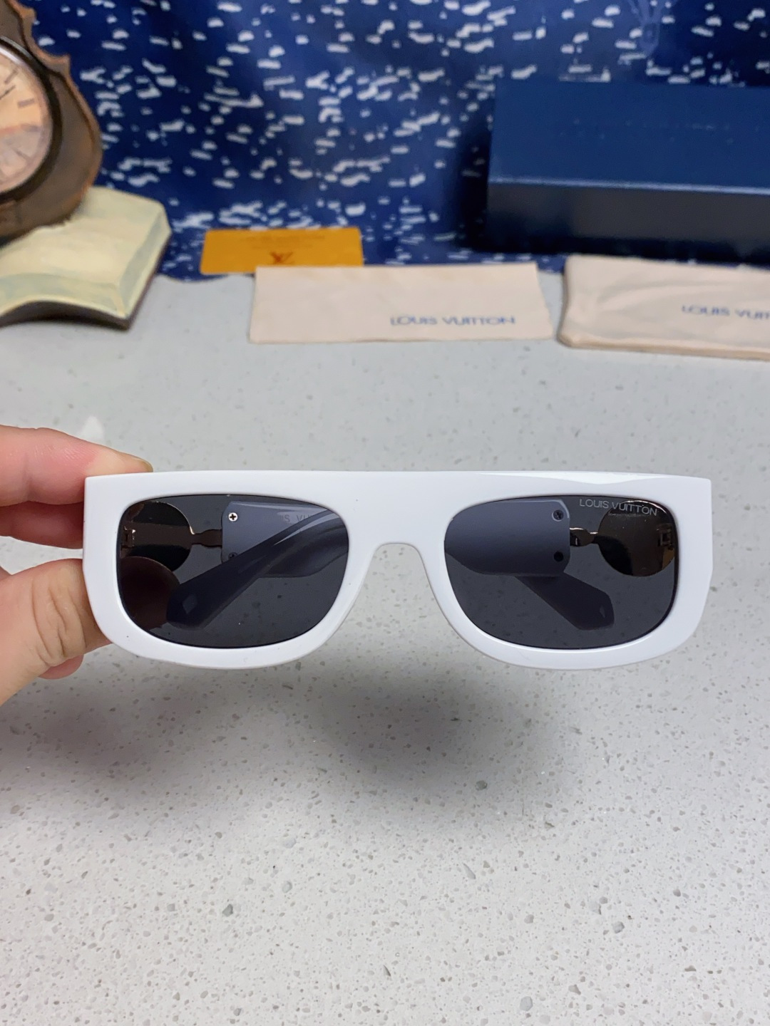 LouisVuitton路易威登 2026新款LV墨镜男士女士通用方框防紫外线休闲太阳镜Z2196W