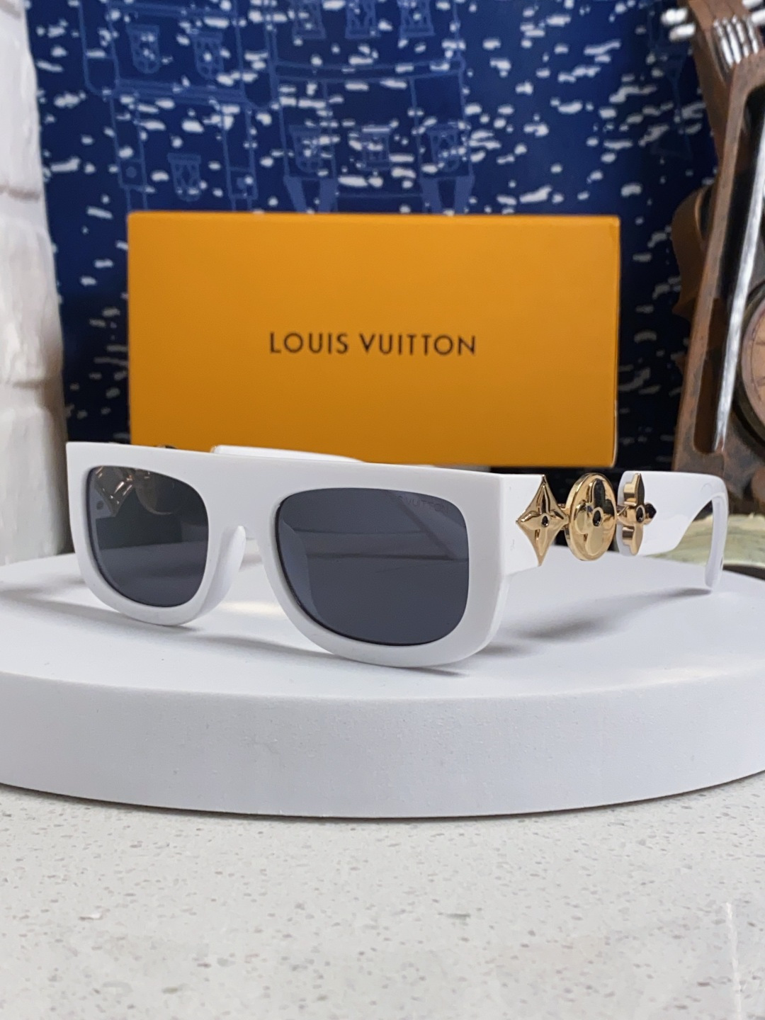 LouisVuitton路易威登 2026新款LV墨镜男士女士通用方框防紫外线休闲太阳镜Z2196W