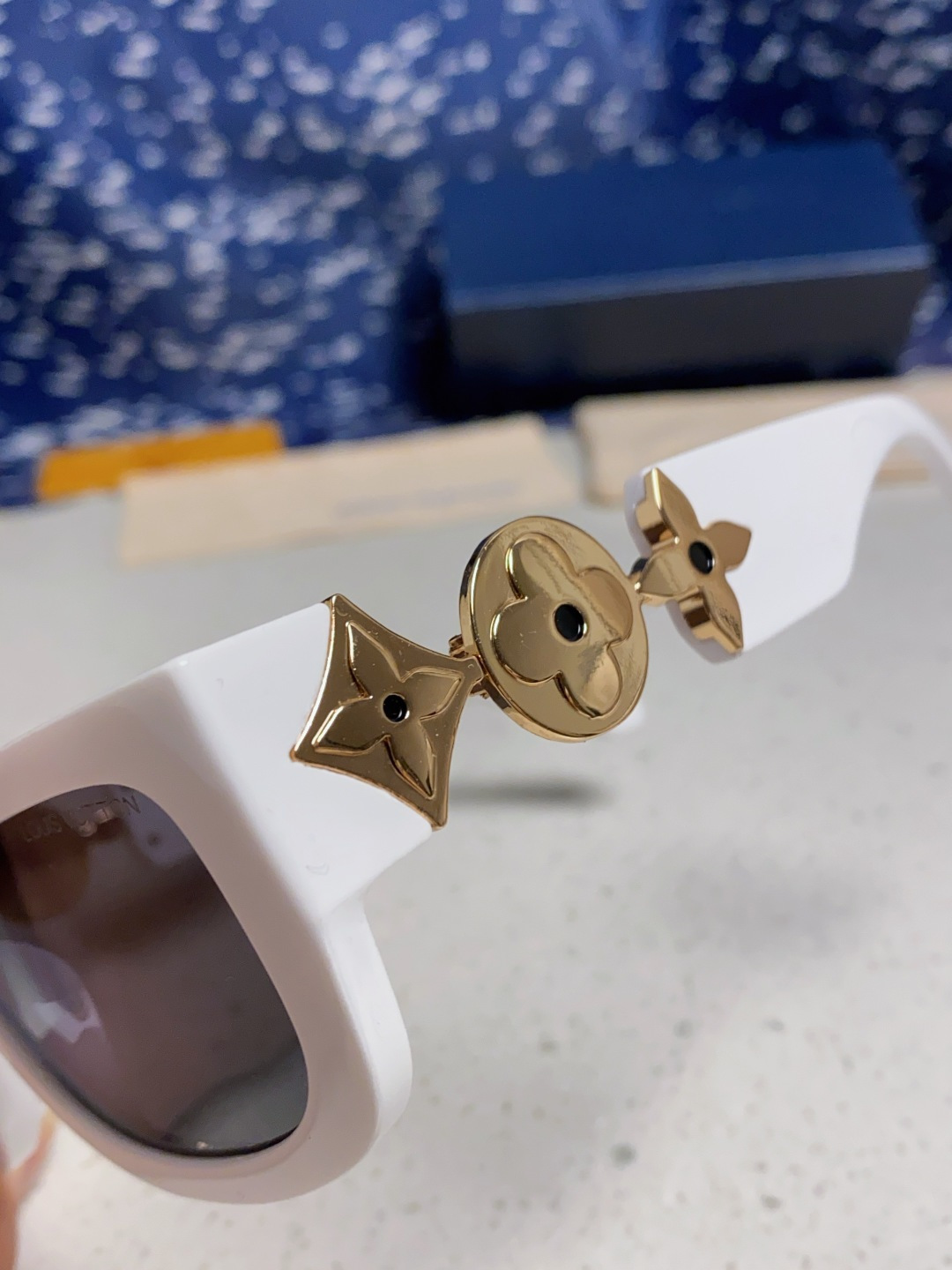 LouisVuitton路易威登 2026新款LV墨镜男士女士通用方框防紫外线休闲太阳镜Z2196W