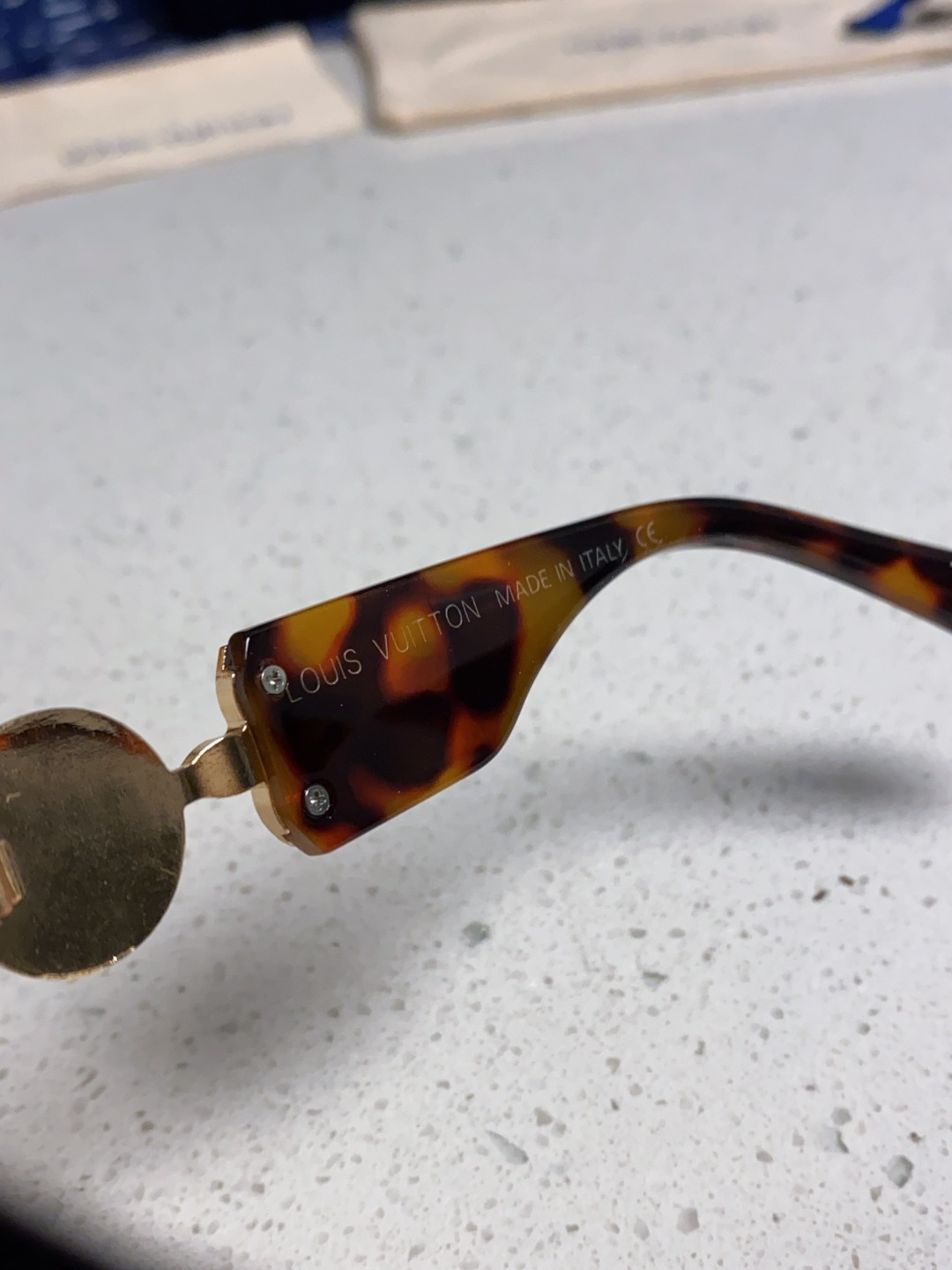 LouisVuitton路易威登 2026新款LV墨镜男士女士通用方框防紫外线休闲太阳镜Z2196W