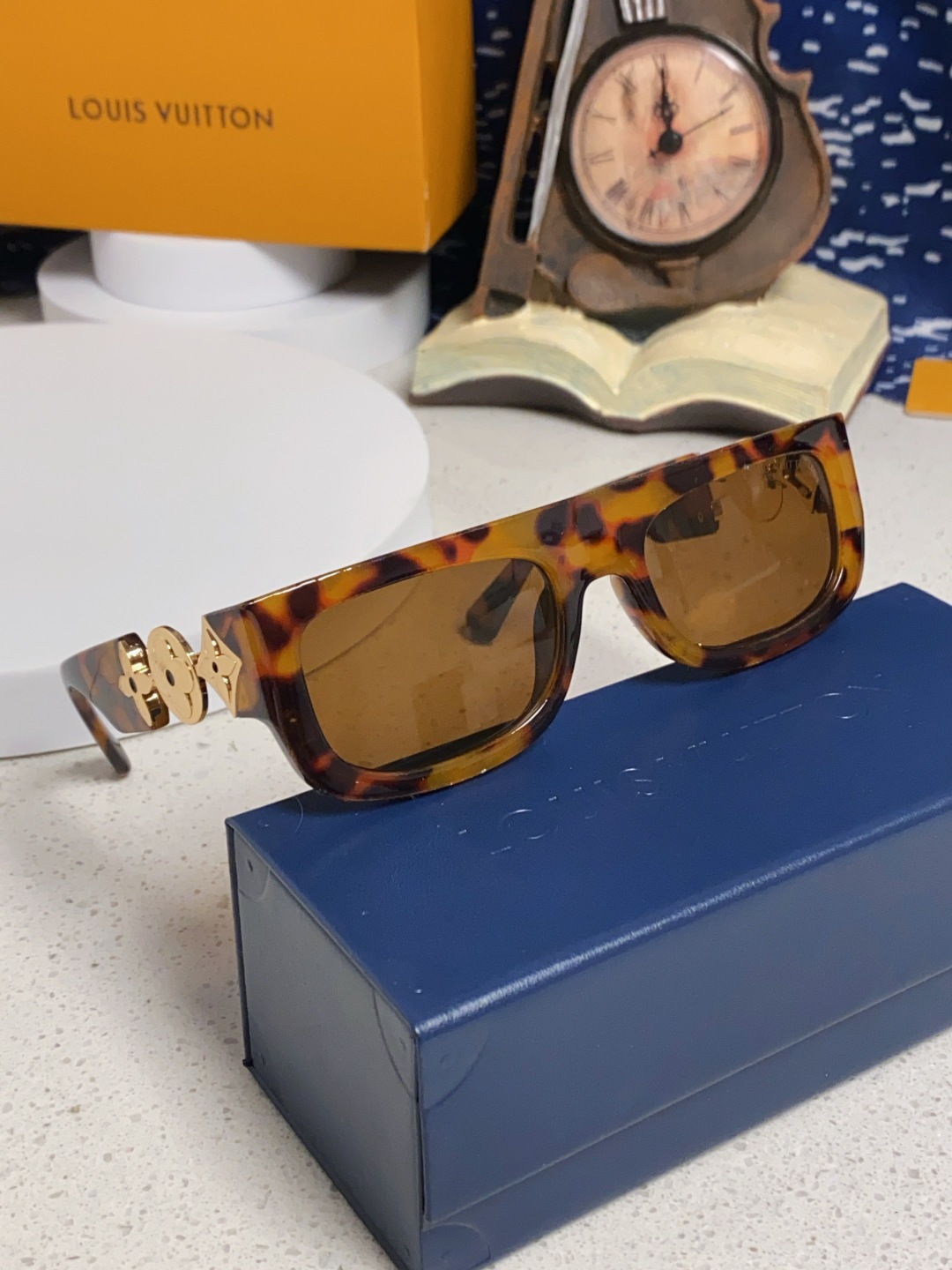 LouisVuitton路易威登 2026新款LV墨镜男士女士通用方框防紫外线休闲太阳镜Z2196W