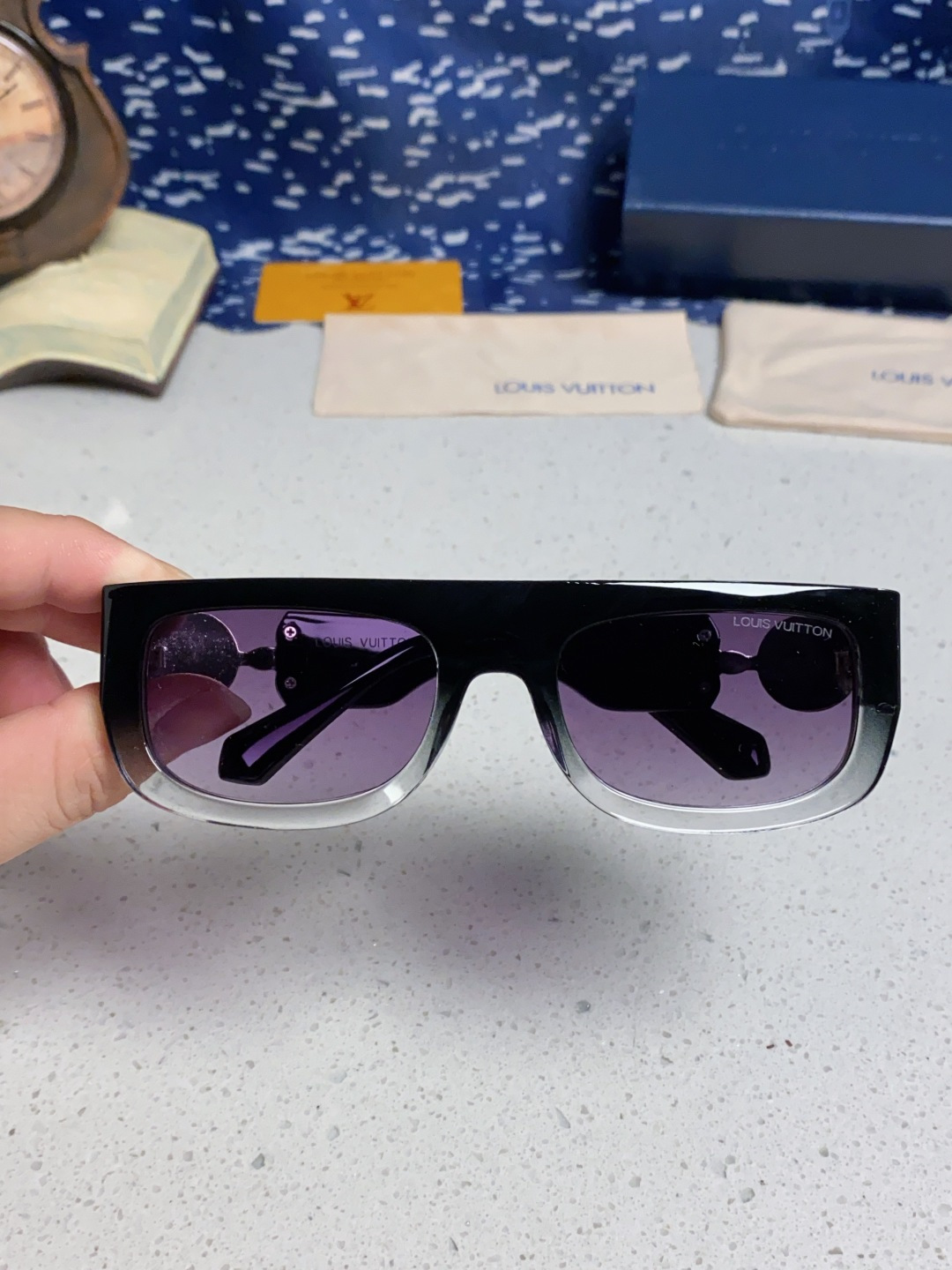 LouisVuitton路易威登 2026新款LV墨镜男士女士通用方框防紫外线休闲太阳镜Z2196W