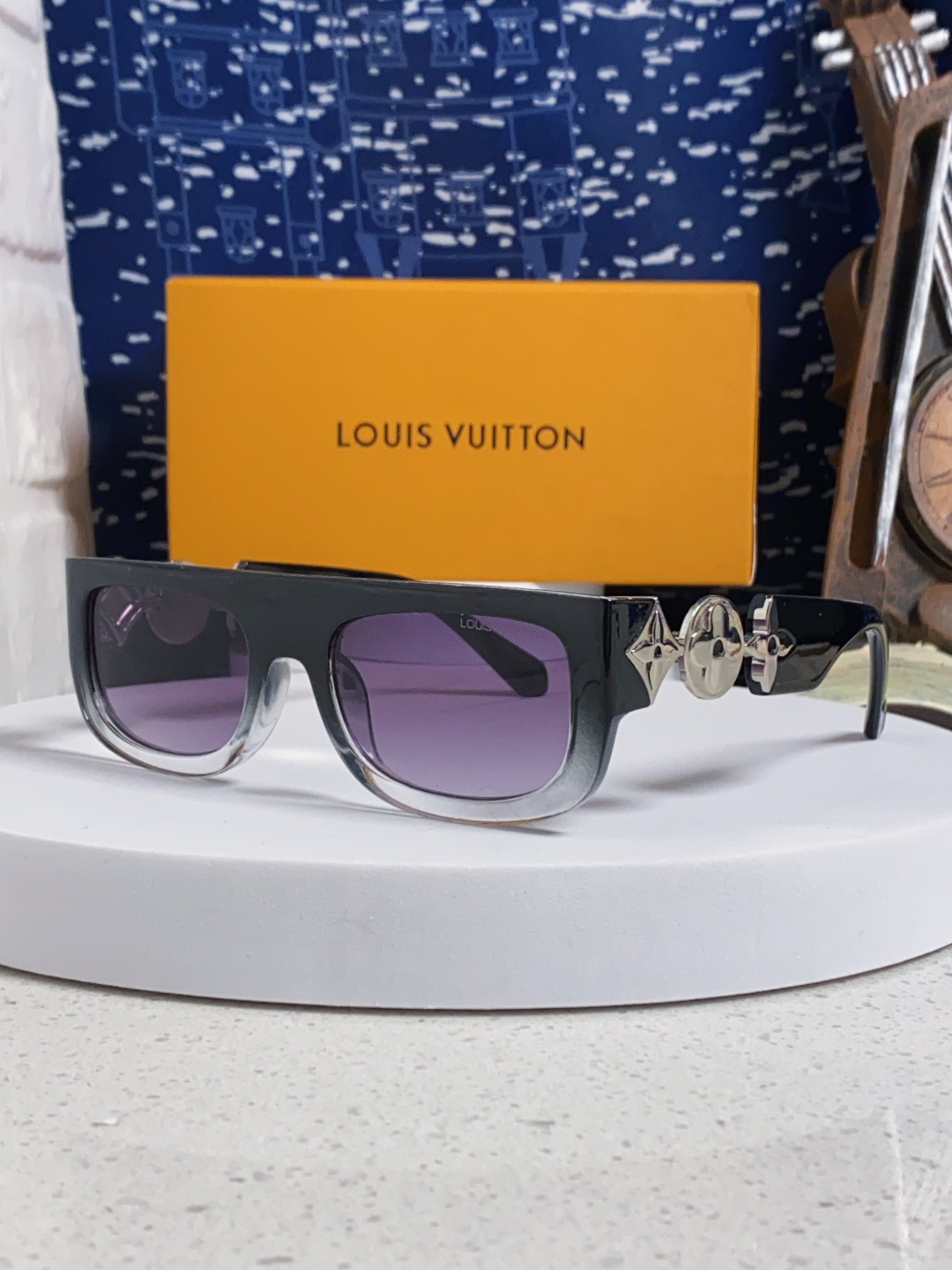 LouisVuitton路易威登 2026新款LV墨镜男士女士通用方框防紫外线休闲太阳镜Z2196W