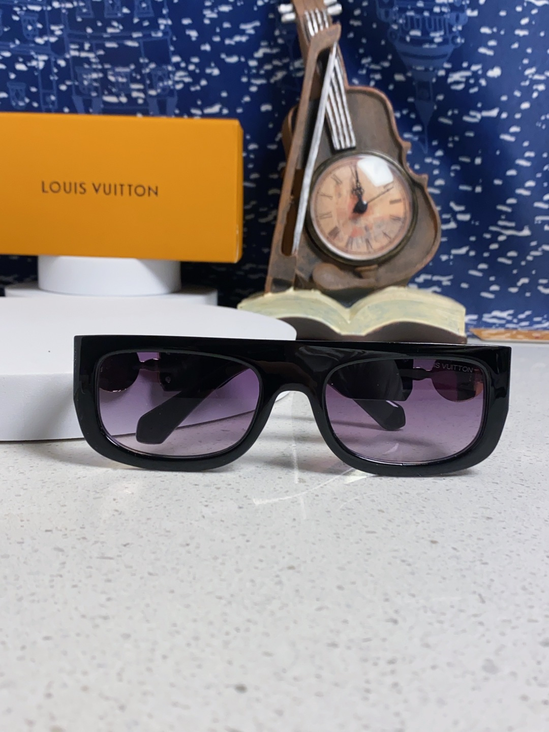 LouisVuitton路易威登 2026新款LV墨镜男士女士通用方框防紫外线休闲太阳镜Z2196W