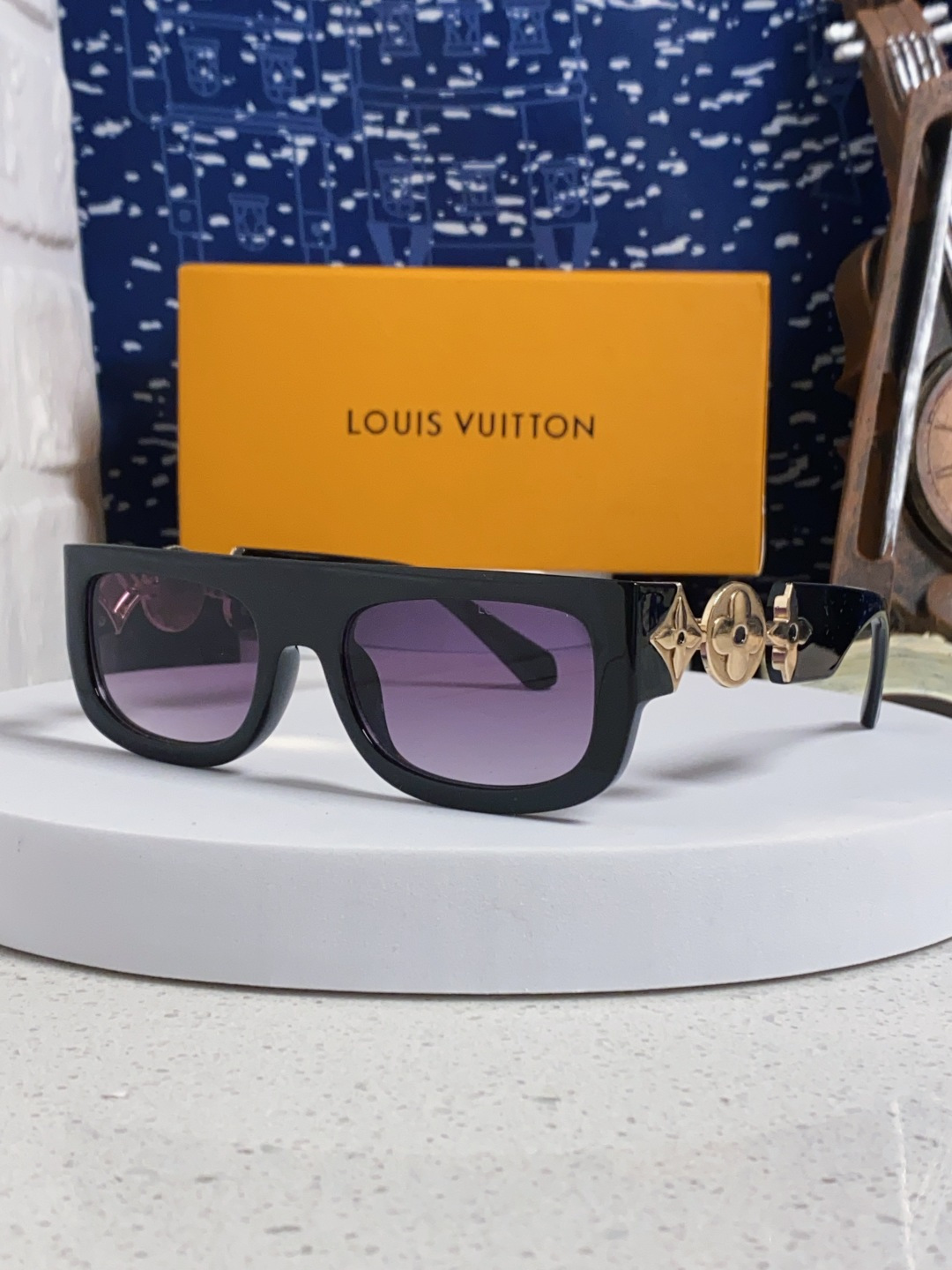 LouisVuitton路易威登 2026新款LV墨镜男士女士通用方框防紫外线休闲太阳镜Z2196W