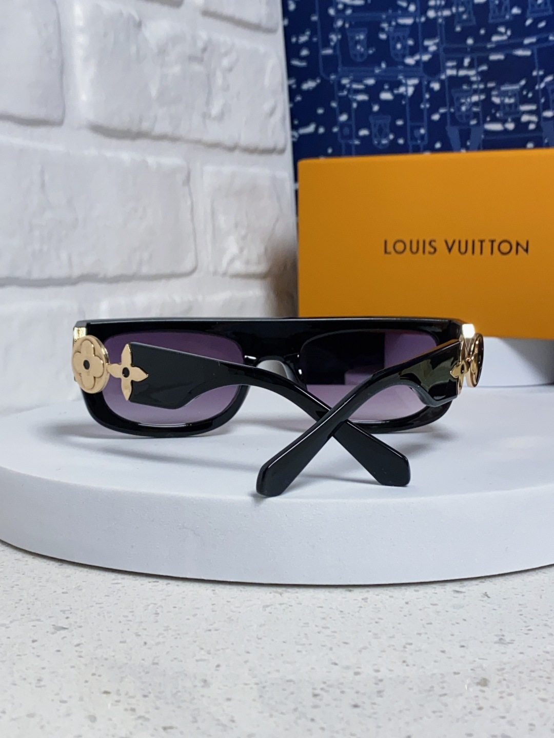 LouisVuitton路易威登 2026新款LV墨镜男士女士通用方框防紫外线休闲太阳镜Z2196W