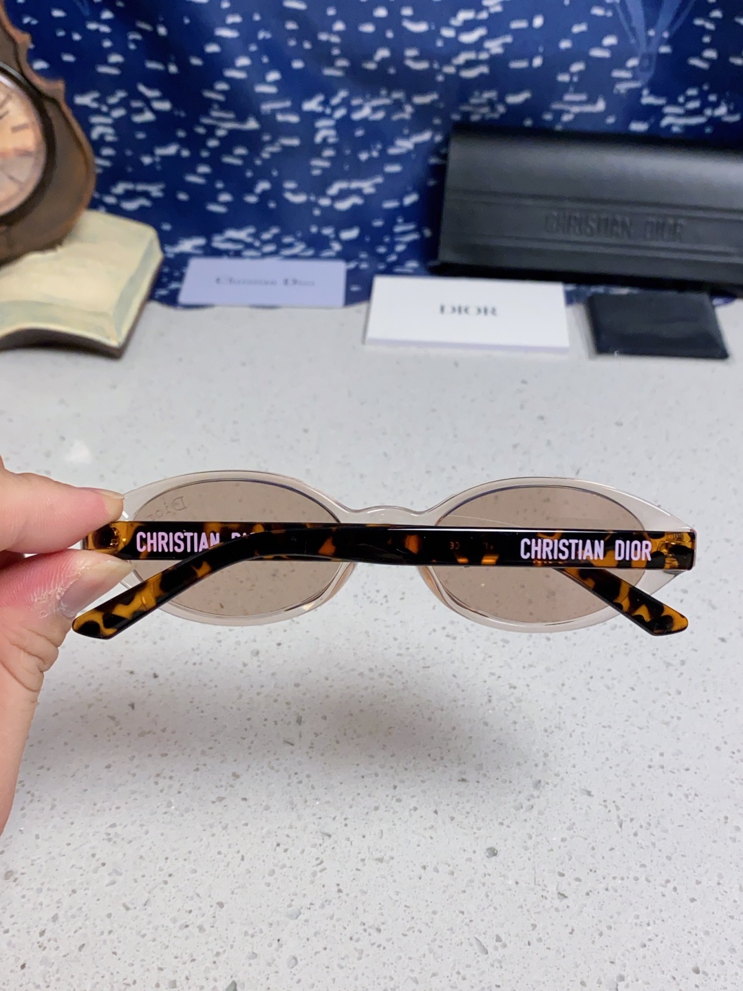 Dior迪奥 2025新款椭圆形猫眼墨镜女士迪丽热巴胶片同款高级感街拍防嗮太阳镜