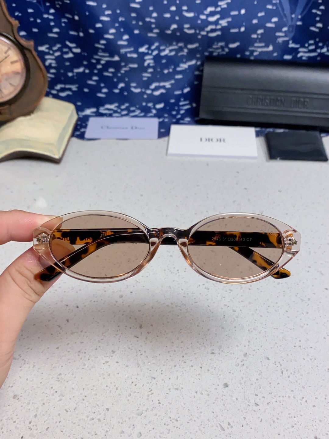 Dior迪奥 2025新款椭圆形猫眼墨镜女士迪丽热巴胶片同款高级感街拍防嗮太阳镜