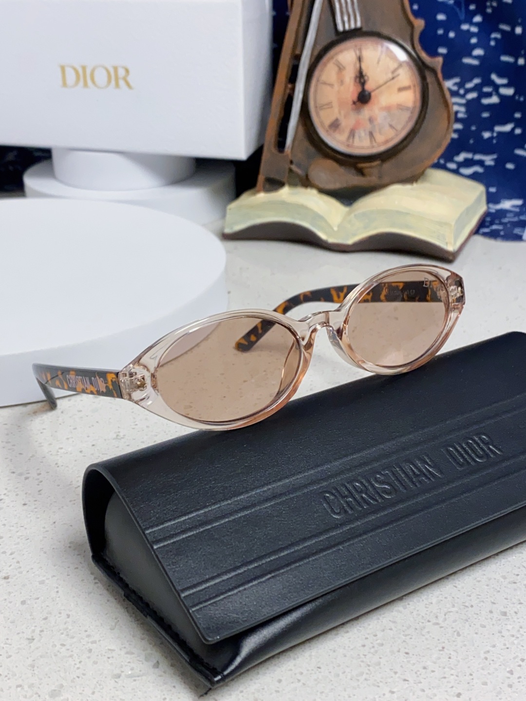 Dior迪奥 2025新款椭圆形猫眼墨镜女士迪丽热巴胶片同款高级感街拍防嗮太阳镜