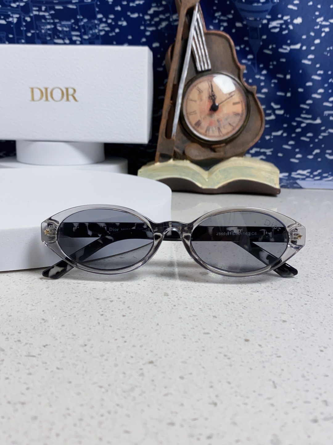 Dior迪奥 2025新款椭圆形猫眼墨镜女士迪丽热巴胶片同款高级感街拍防嗮太阳镜