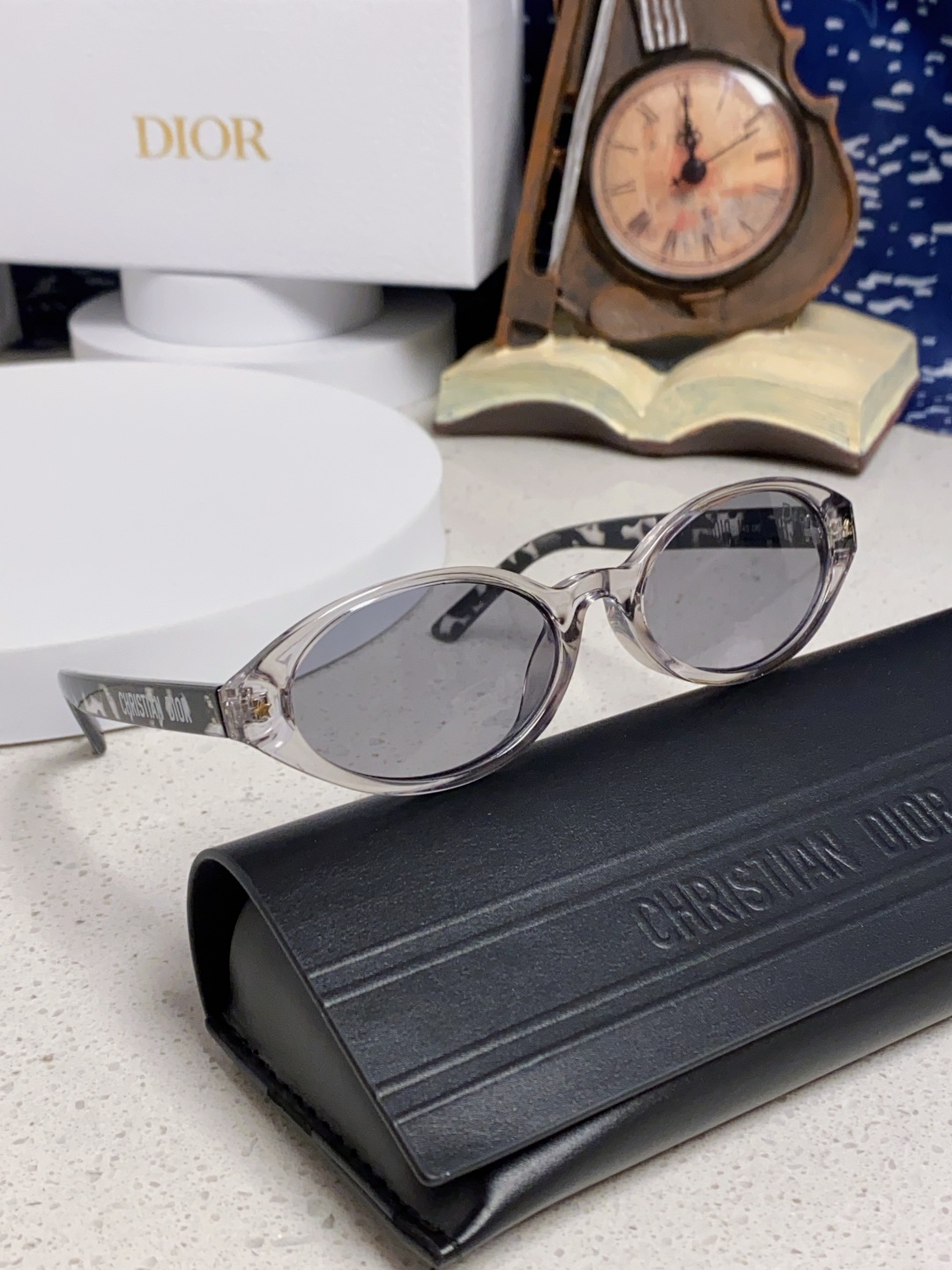 Dior迪奥 2025新款椭圆形猫眼墨镜女士迪丽热巴胶片同款高级感街拍防嗮太阳镜