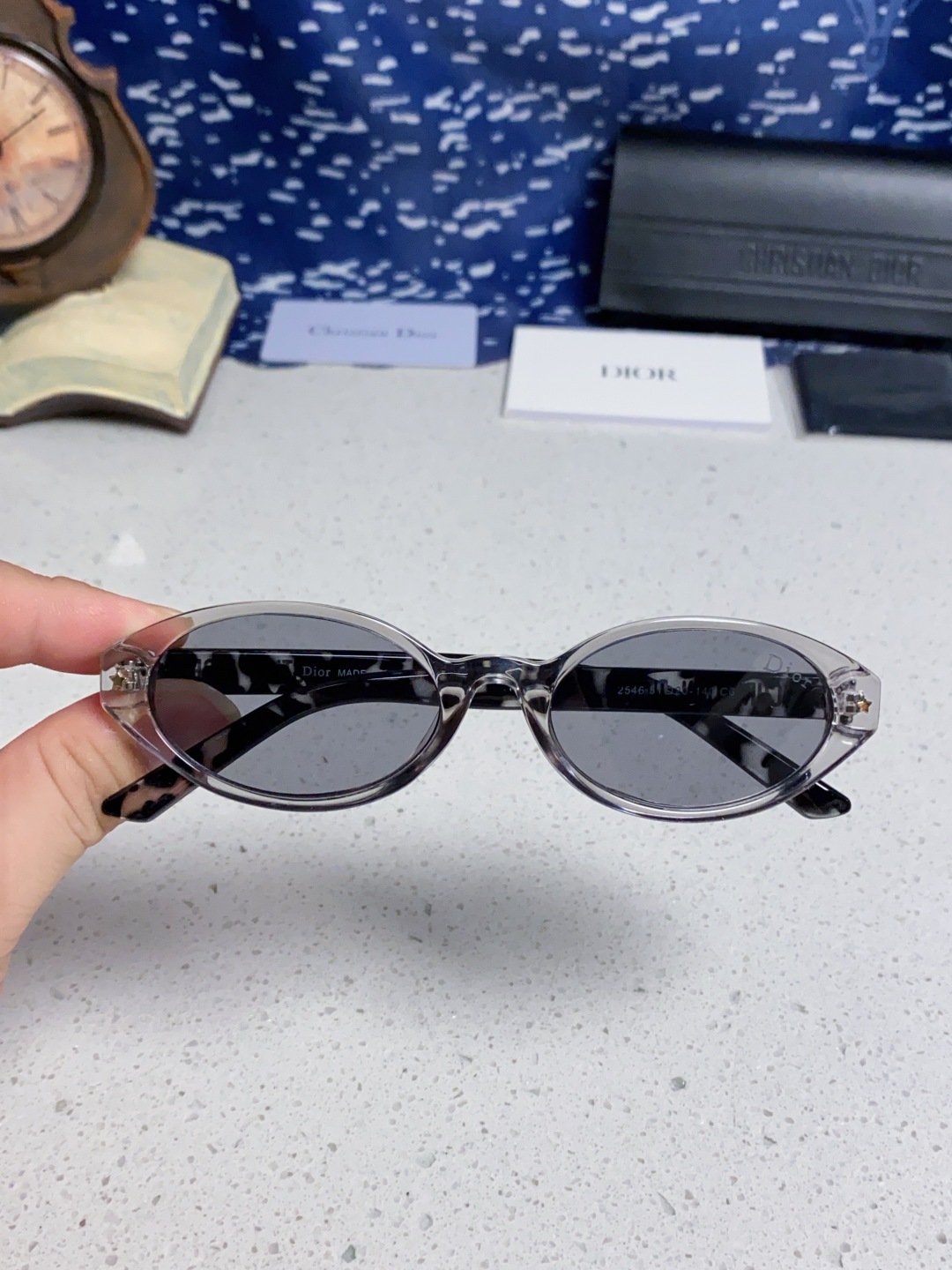 Dior迪奥 2025新款椭圆形猫眼墨镜女士迪丽热巴胶片同款高级感街拍防嗮太阳镜