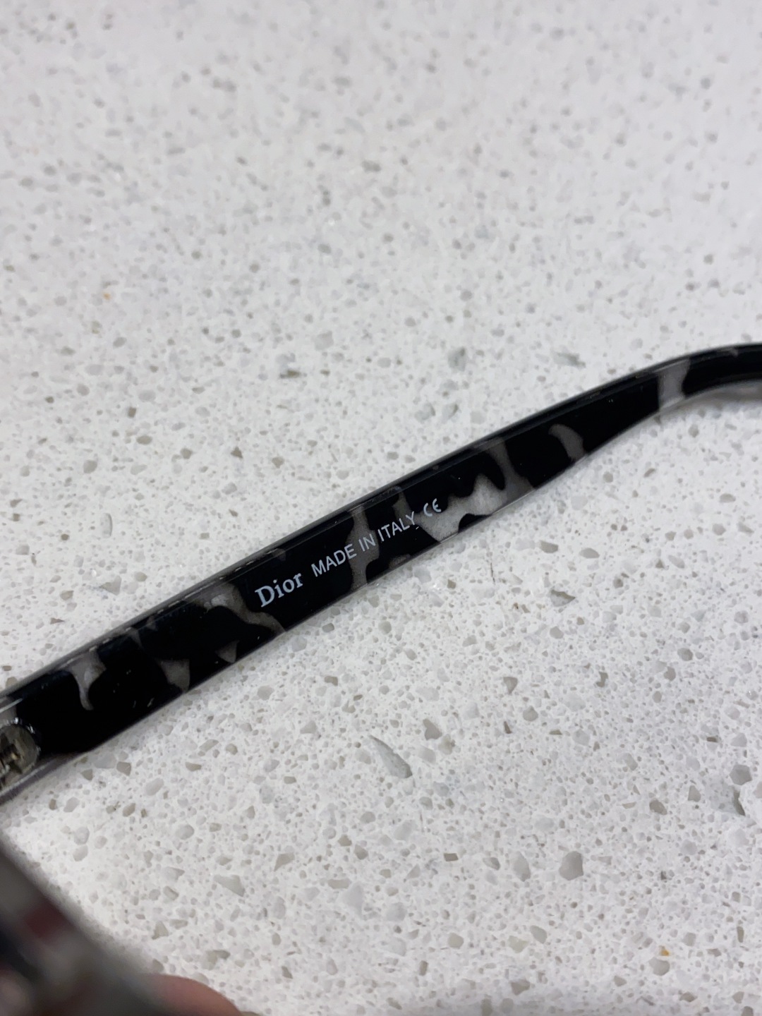 Dior迪奥 2025新款椭圆形猫眼墨镜女士迪丽热巴胶片同款高级感街拍防嗮太阳镜