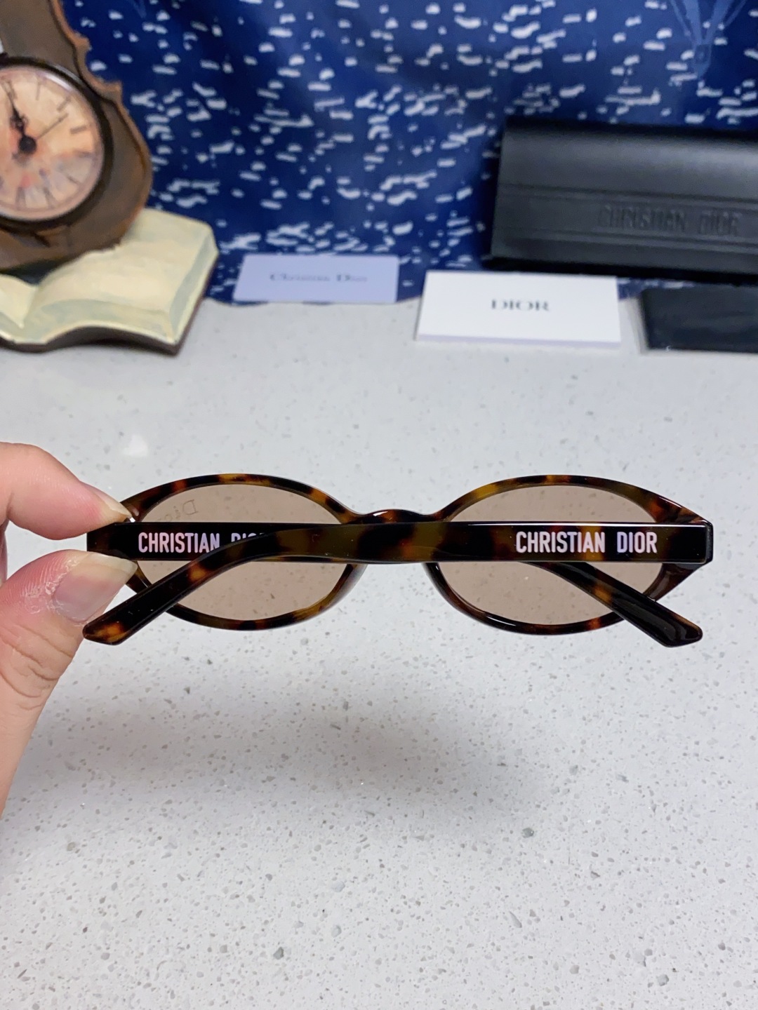 Dior迪奥 2025新款椭圆形猫眼墨镜女士迪丽热巴胶片同款高级感街拍防嗮太阳镜