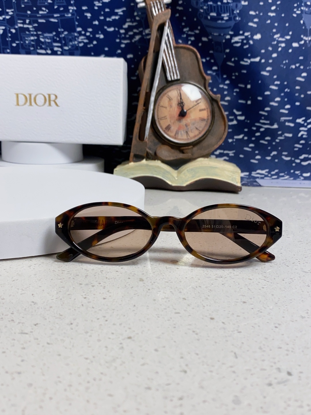 Dior迪奥 2025新款椭圆形猫眼墨镜女士迪丽热巴胶片同款高级感街拍防嗮太阳镜