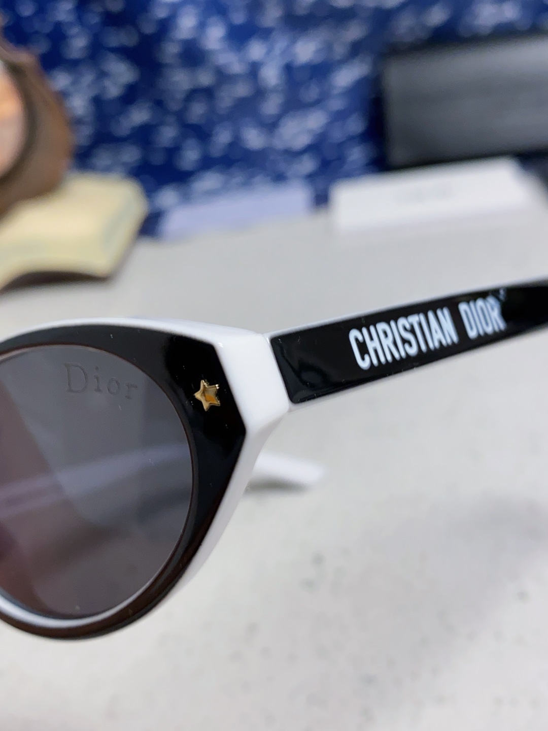 Dior迪奥 2025新款椭圆形猫眼墨镜女士迪丽热巴胶片同款高级感街拍防嗮太阳镜