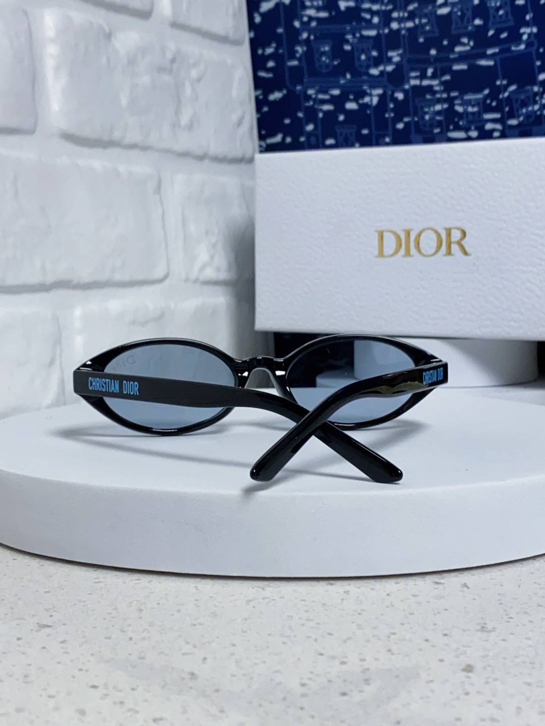 Dior迪奥 2025新款椭圆形猫眼墨镜女士迪丽热巴胶片同款高级感街拍防嗮太阳镜