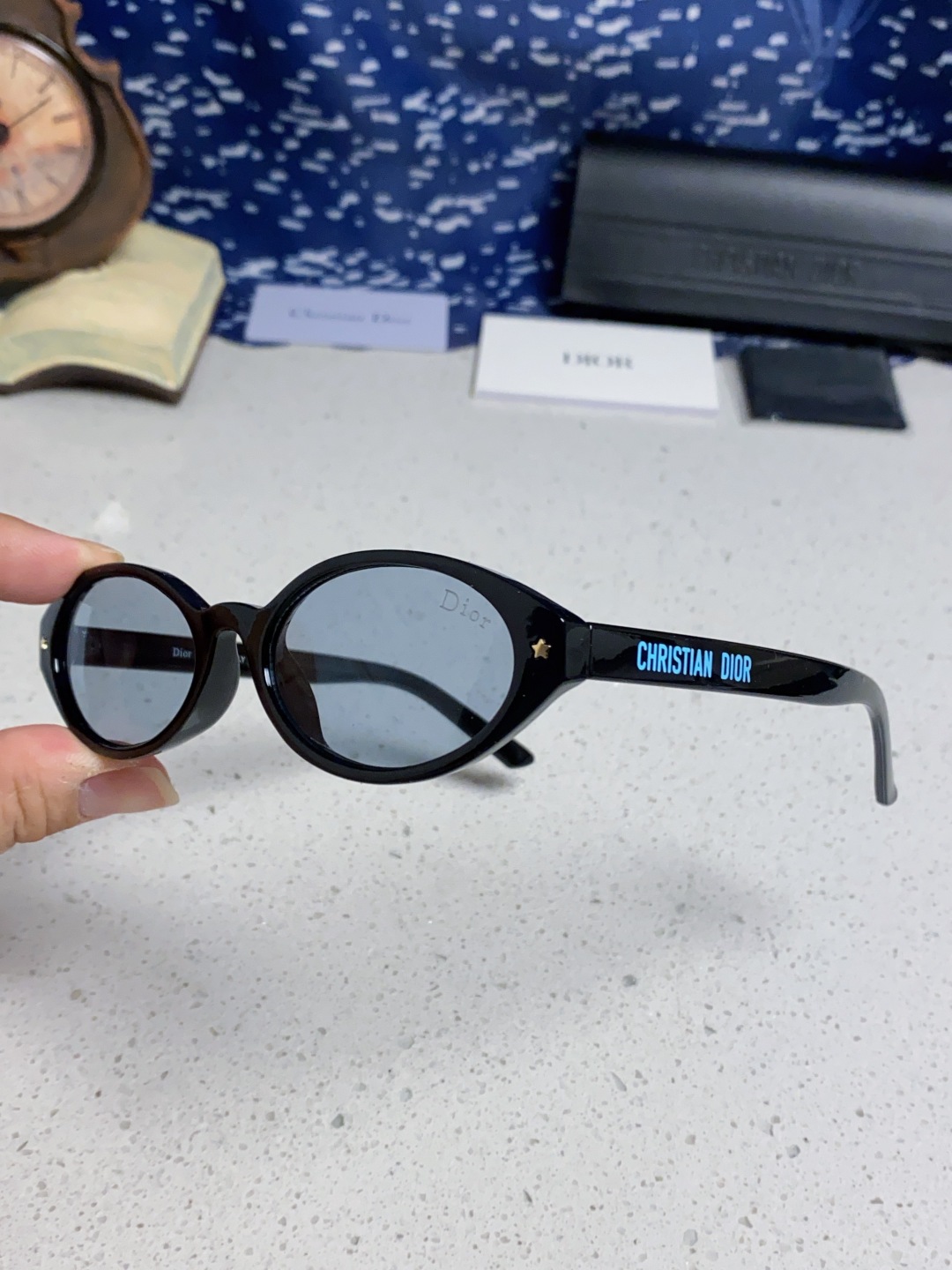 Dior迪奥 2025新款椭圆形猫眼墨镜女士迪丽热巴胶片同款高级感街拍防嗮太阳镜