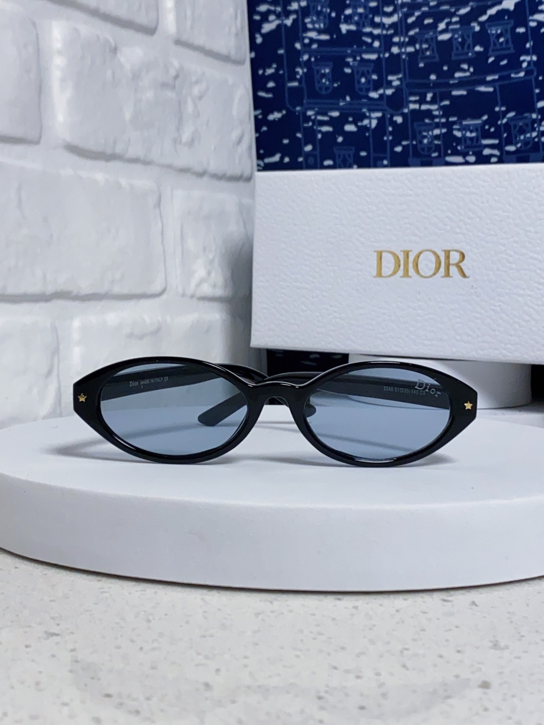 Dior迪奥 2025新款椭圆形猫眼墨镜女士迪丽热巴胶片同款高级感街拍防嗮太阳镜