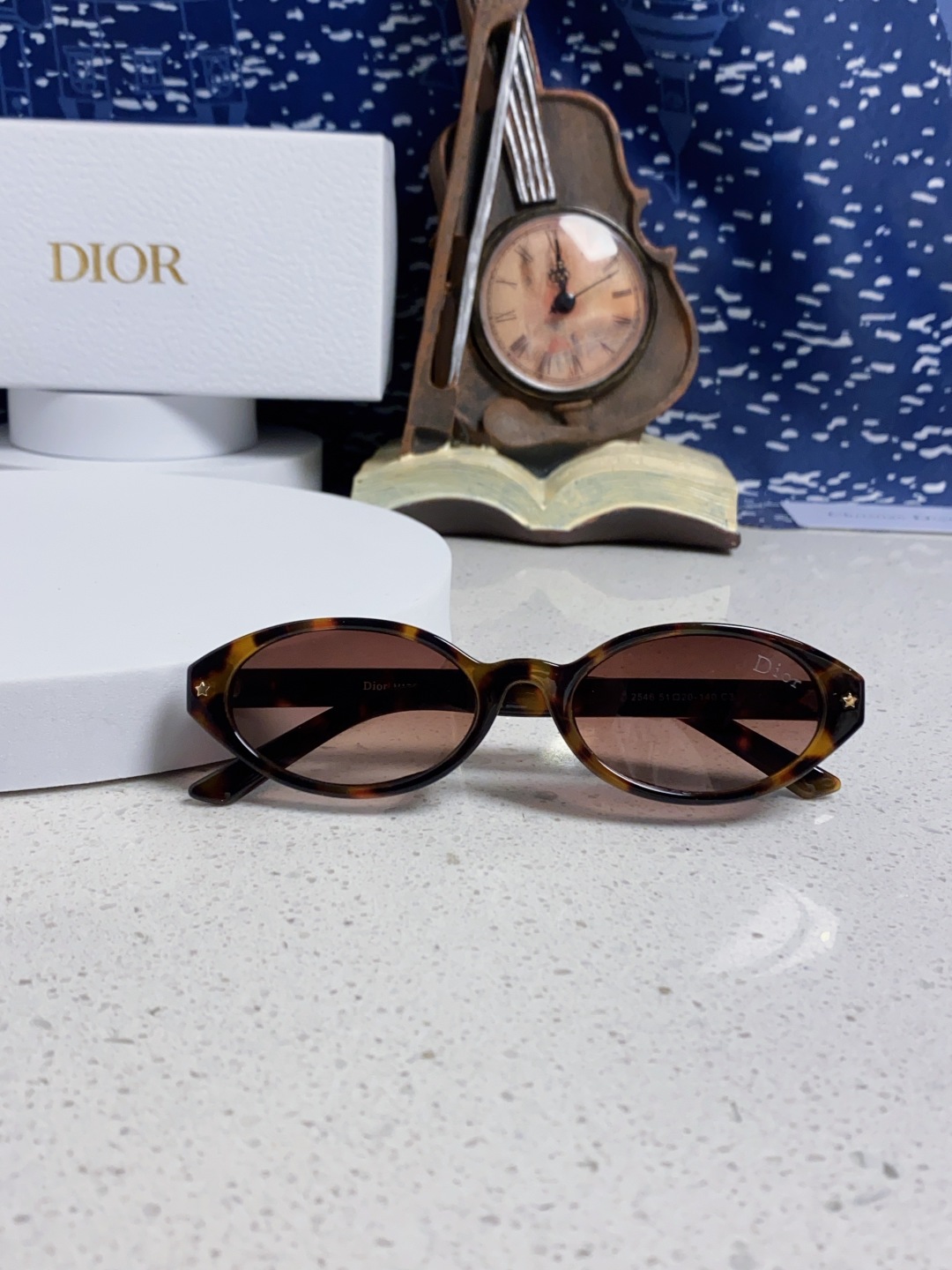 Dior迪奥 2025新款椭圆形猫眼墨镜女士迪丽热巴胶片同款高级感街拍防嗮太阳镜