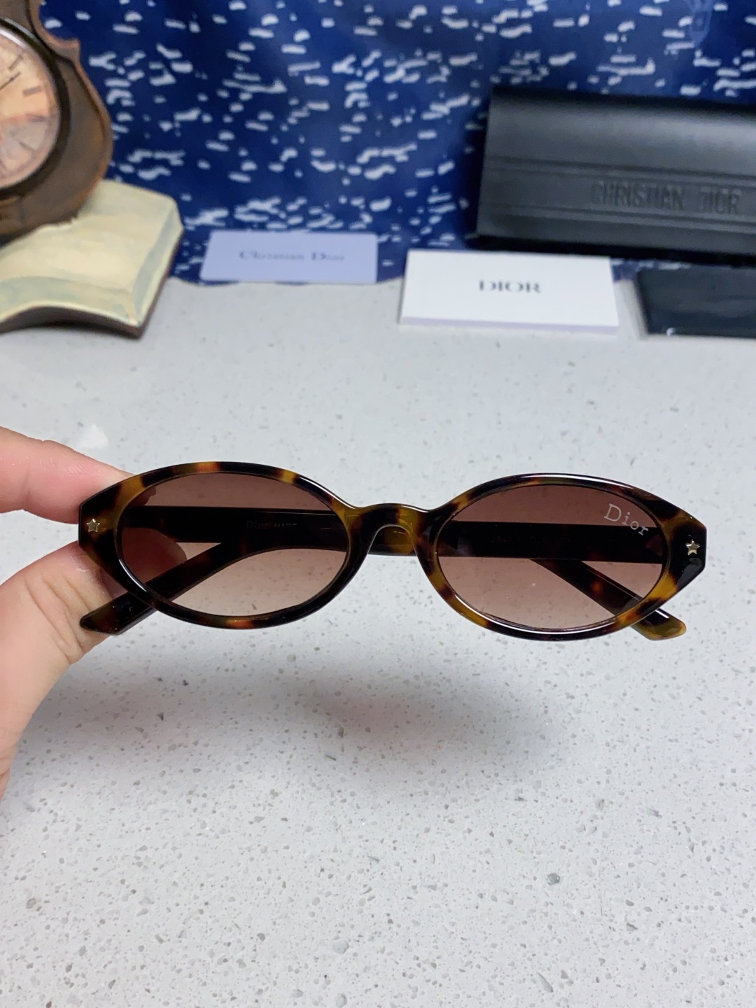 Dior迪奥 2025新款椭圆形猫眼墨镜女士迪丽热巴胶片同款高级感街拍防嗮太阳镜