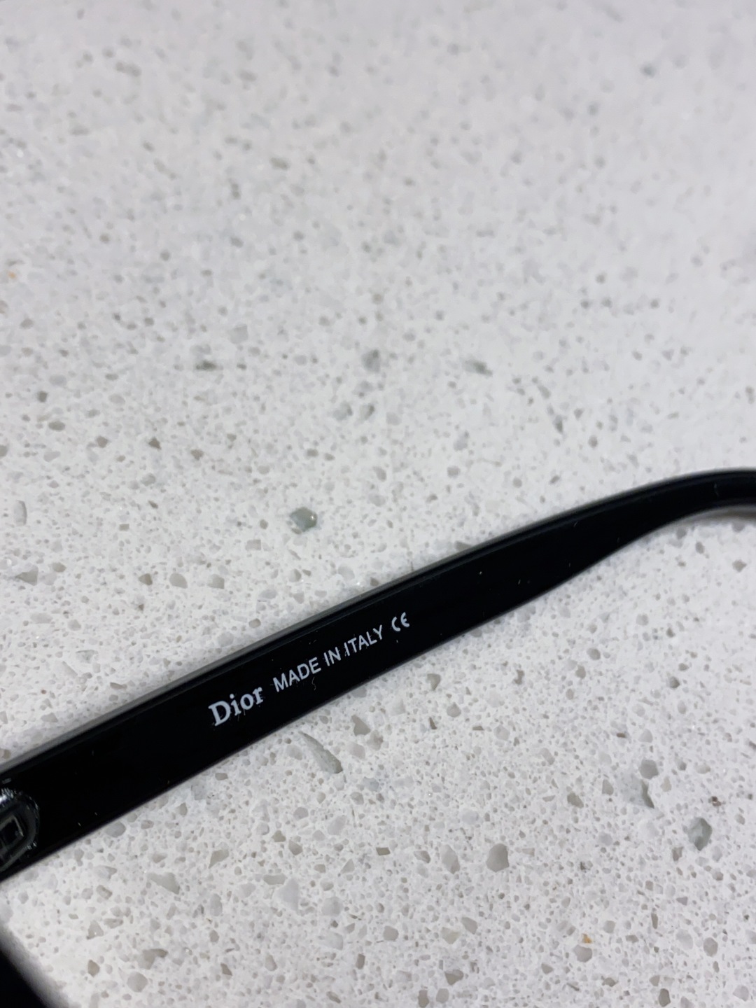 Dior迪奥 2025新款椭圆形猫眼墨镜女士迪丽热巴胶片同款高级感街拍防嗮太阳镜