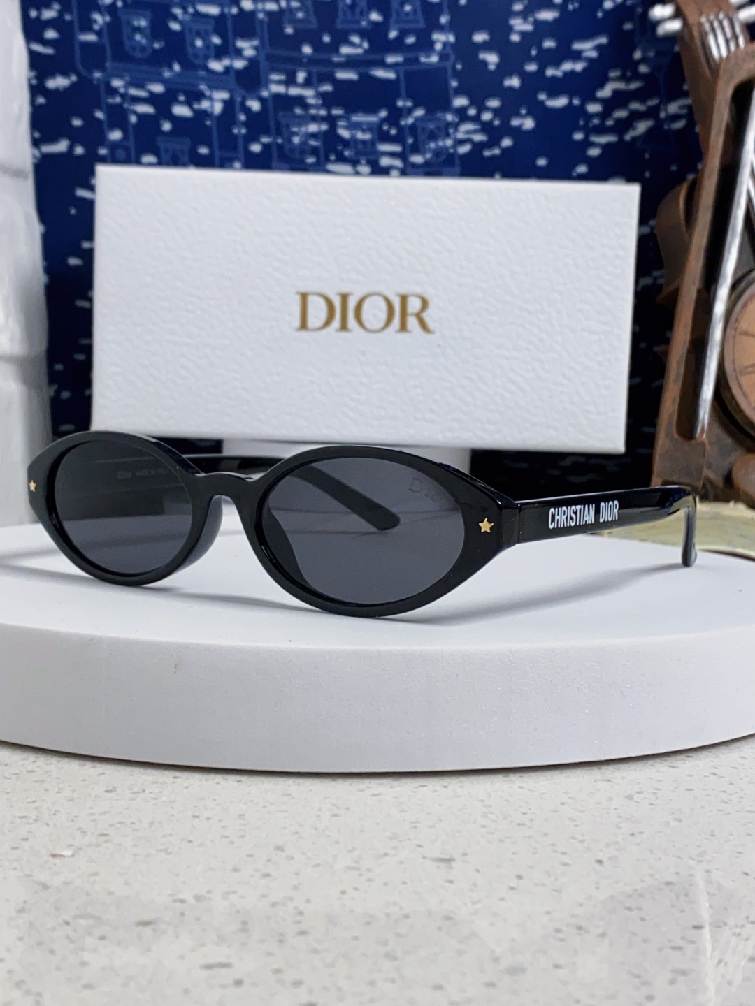 Dior迪奥 2025新款椭圆形猫眼墨镜女士迪丽热巴胶片同款高级感街拍防嗮太阳镜