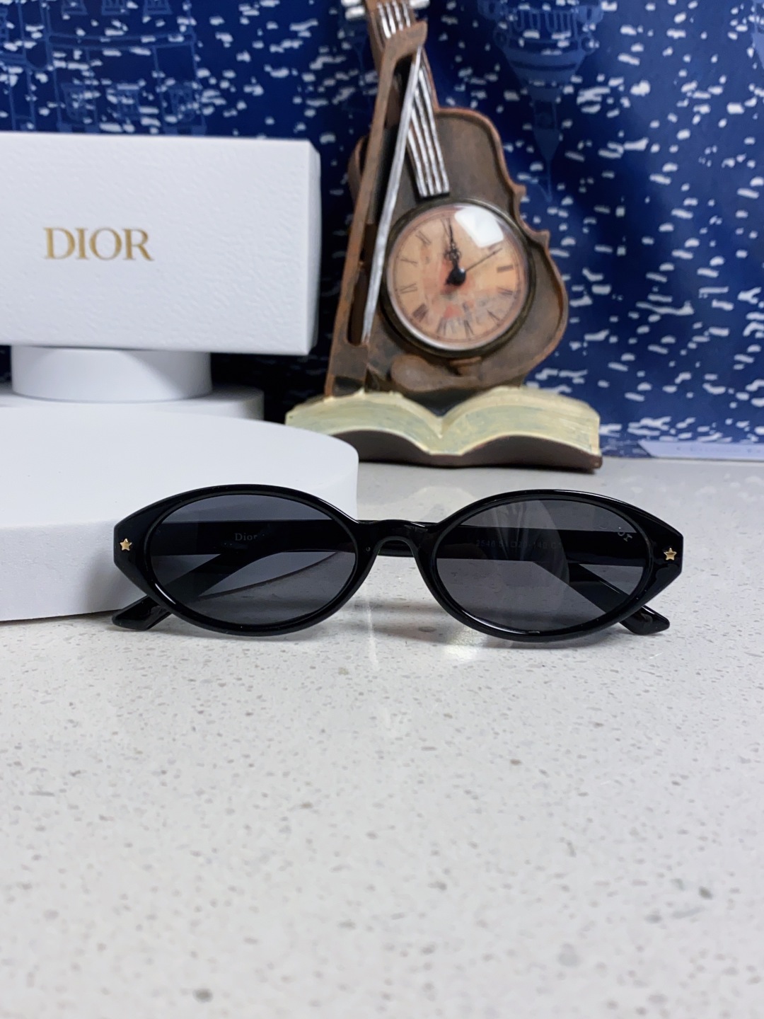 Dior迪奥 2025新款椭圆形猫眼墨镜女士迪丽热巴胶片同款高级感街拍防嗮太阳镜