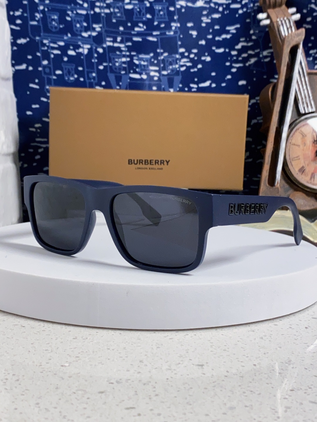 Burberry巴宝莉 2025新款方形户外偏光太阳镜经典百搭男女墨镜钓鱼运动眼镜 男女通用