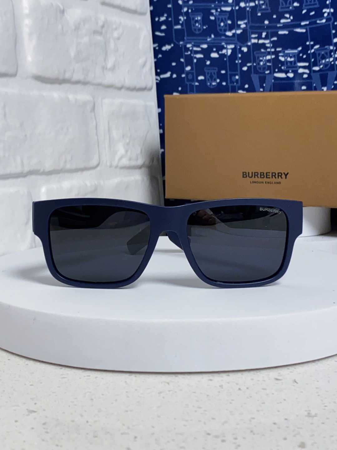 Burberry巴宝莉 2025新款方形户外偏光太阳镜经典百搭男女墨镜钓鱼运动眼镜 男女通用