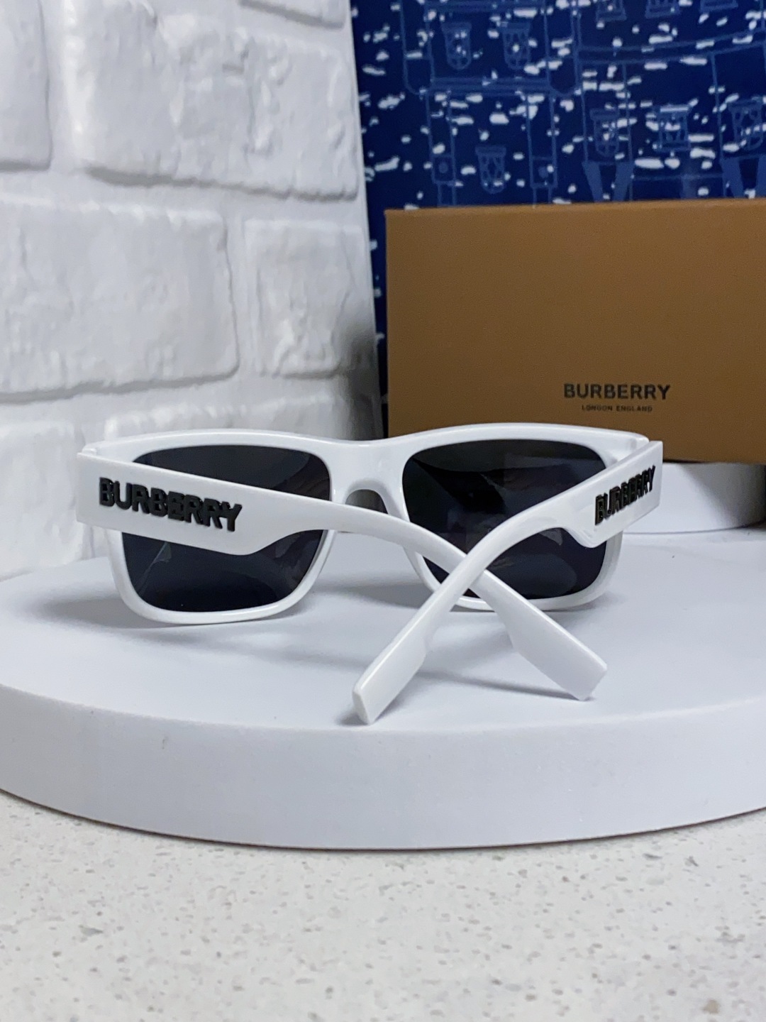 Burberry巴宝莉 2025新款方形户外偏光太阳镜经典百搭男女墨镜钓鱼运动眼镜 男女通用