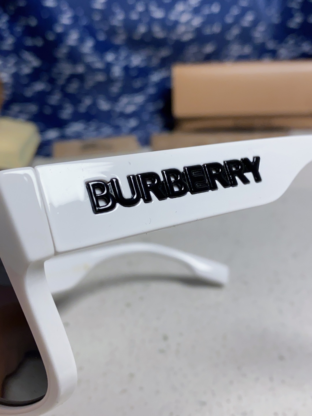 Burberry巴宝莉 2025新款方形户外偏光太阳镜经典百搭男女墨镜钓鱼运动眼镜 男女通用