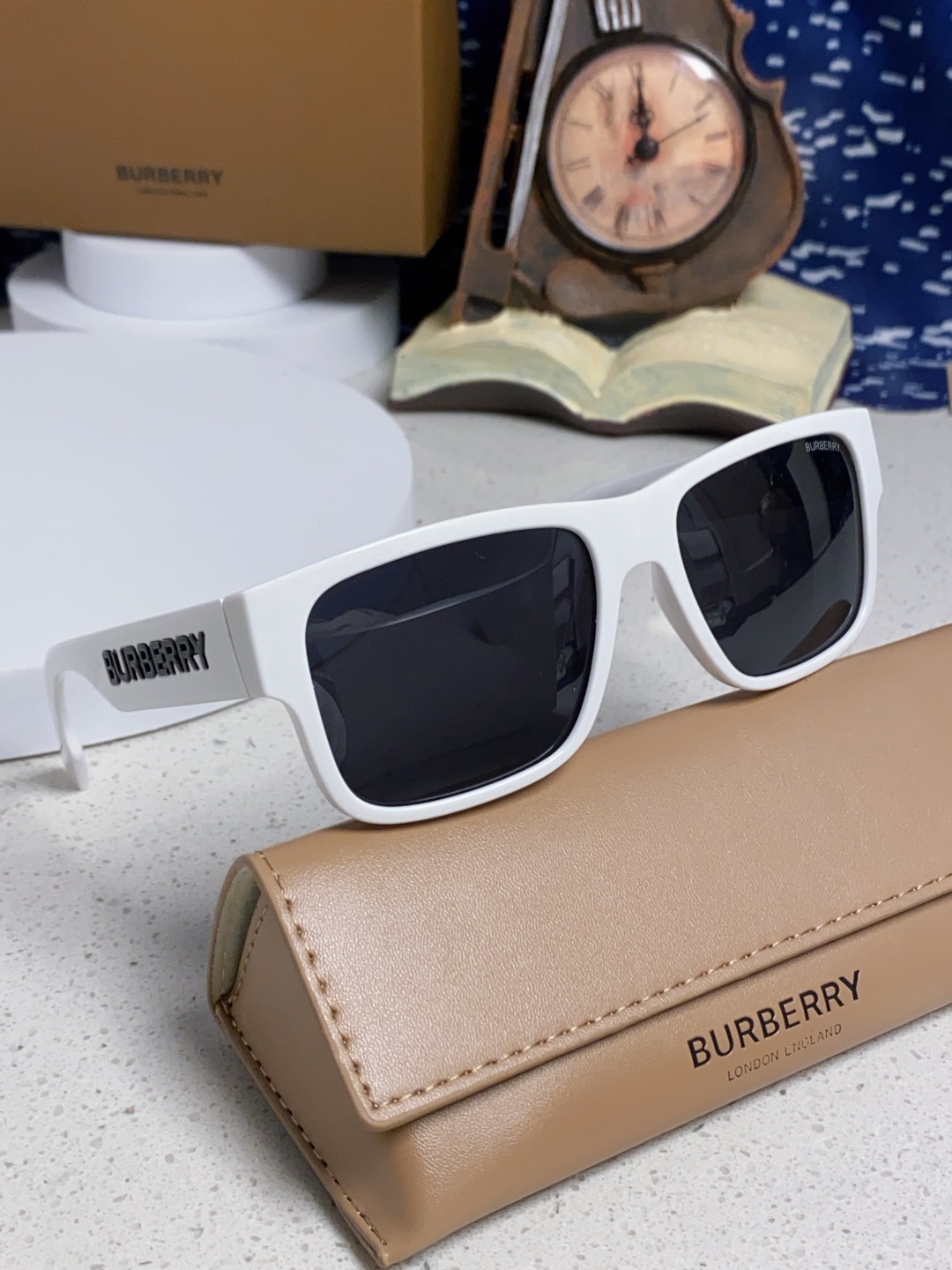 Burberry巴宝莉 2025新款方形户外偏光太阳镜经典百搭男女墨镜钓鱼运动眼镜 男女通用