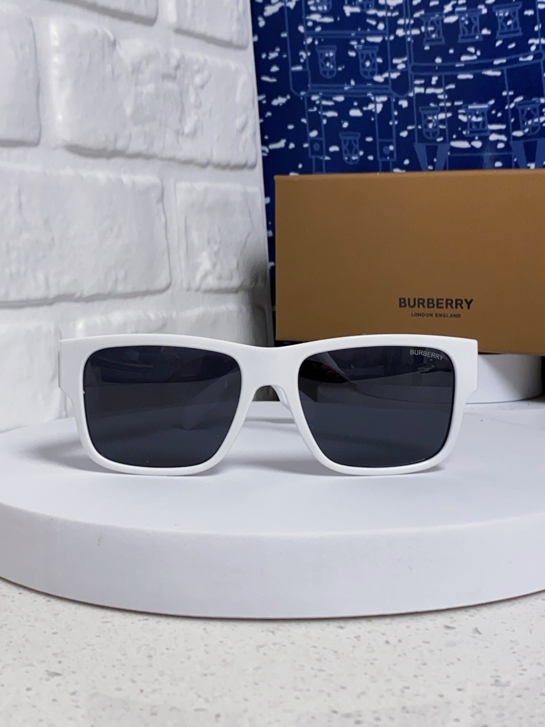 Burberry巴宝莉 2025新款方形户外偏光太阳镜经典百搭男女墨镜钓鱼运动眼镜 男女通用