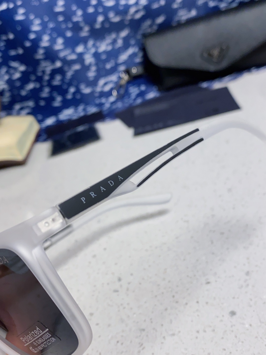 Prada普拉达 2025新款潮牌马拉松偏光彩色环保防紫外线男女网球跑步UV个性开车眼镜