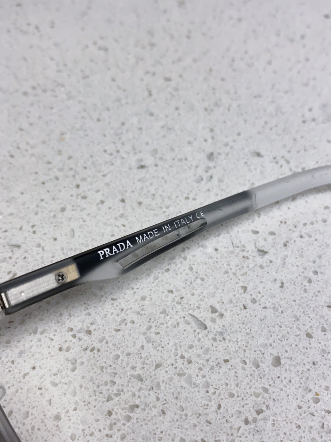 Prada普拉达 2025新款潮牌马拉松偏光彩色环保防紫外线男女网球跑步UV个性开车眼镜