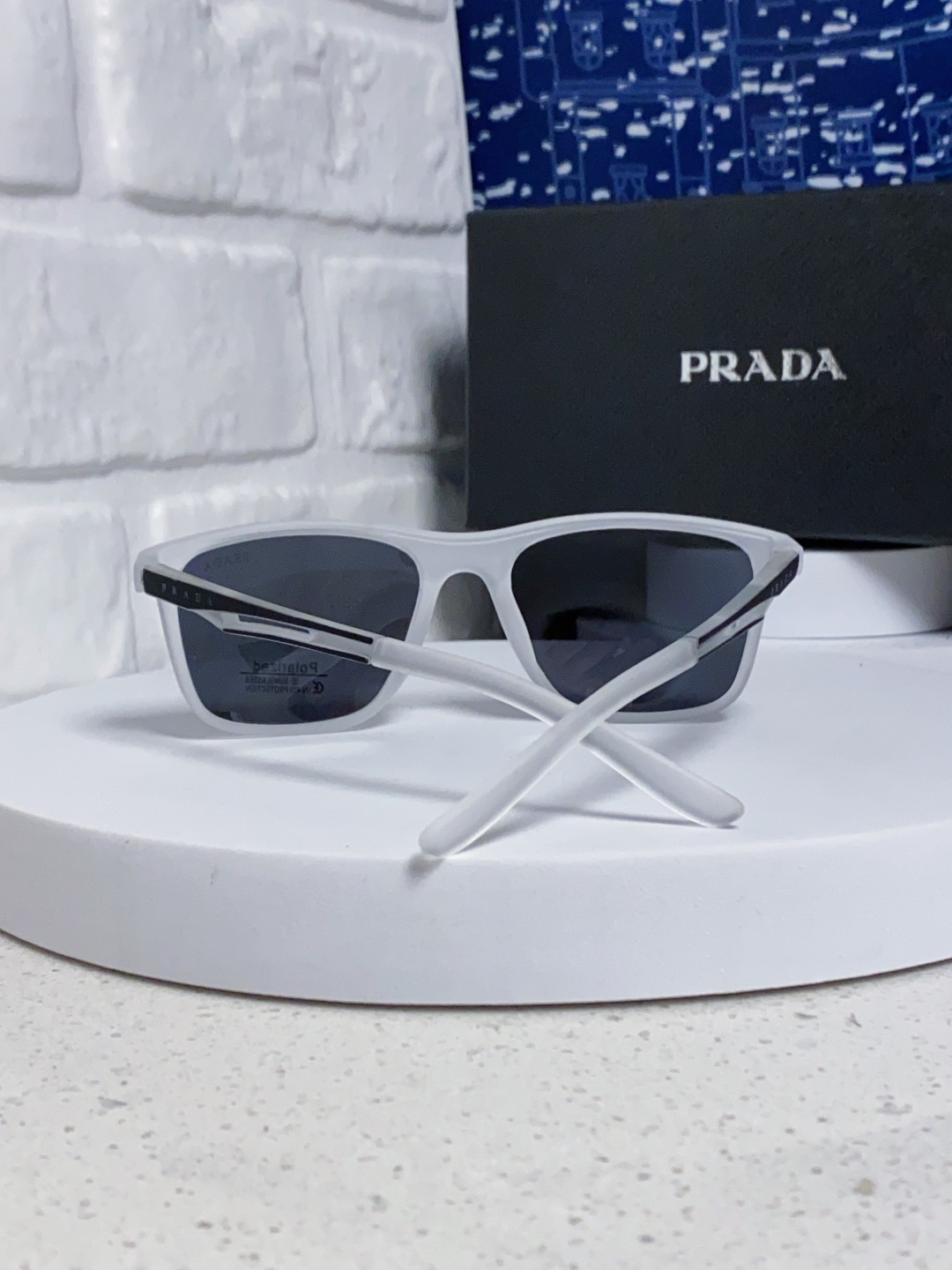 Prada普拉达 2025新款潮牌马拉松偏光彩色环保防紫外线男女网球跑步UV个性开车眼镜