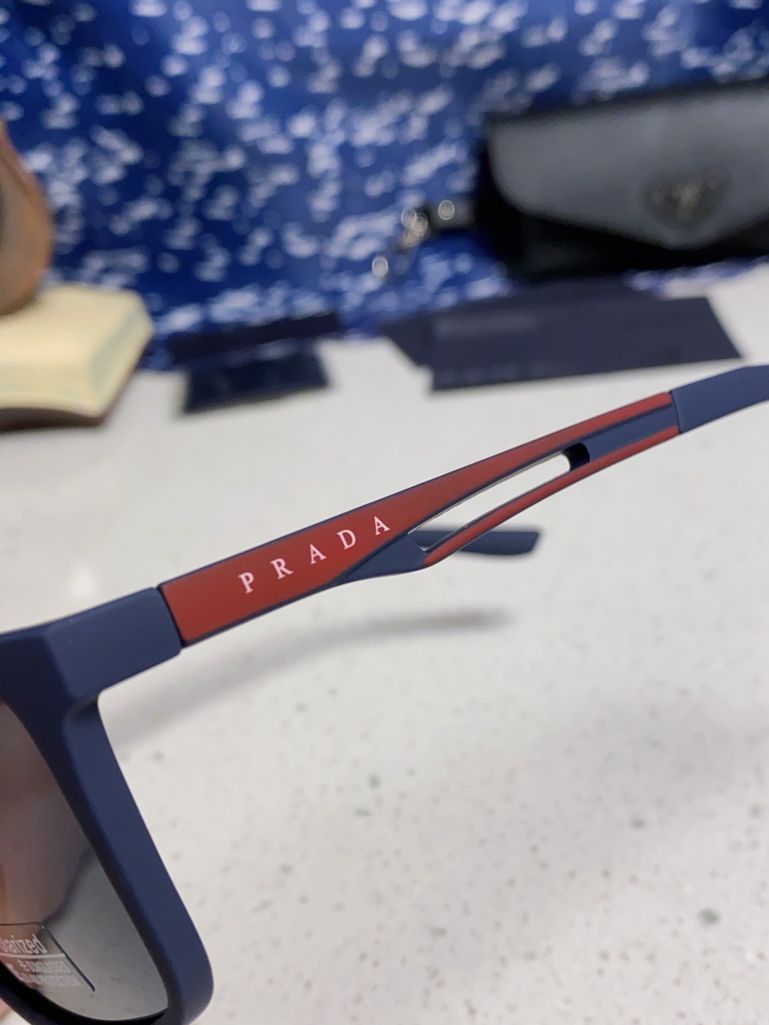 Prada普拉达 2025新款潮牌马拉松偏光彩色环保防紫外线男女网球跑步UV个性开车眼镜