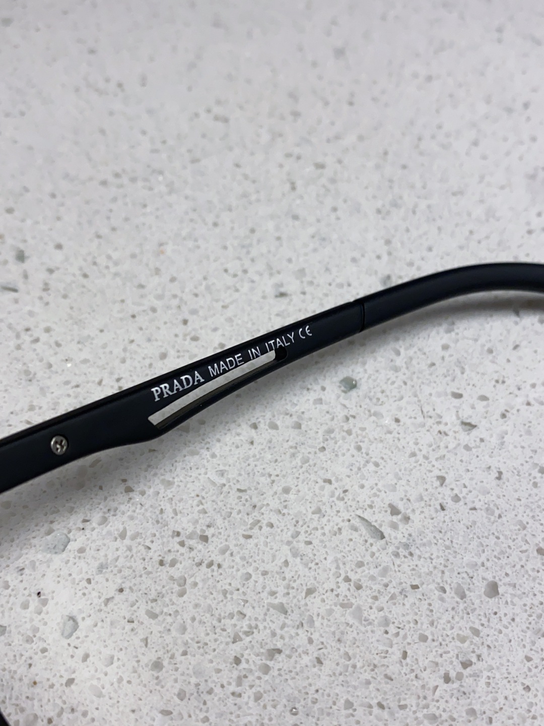 Prada普拉达 2025新款潮牌马拉松偏光彩色环保防紫外线男女网球跑步UV个性开车眼镜