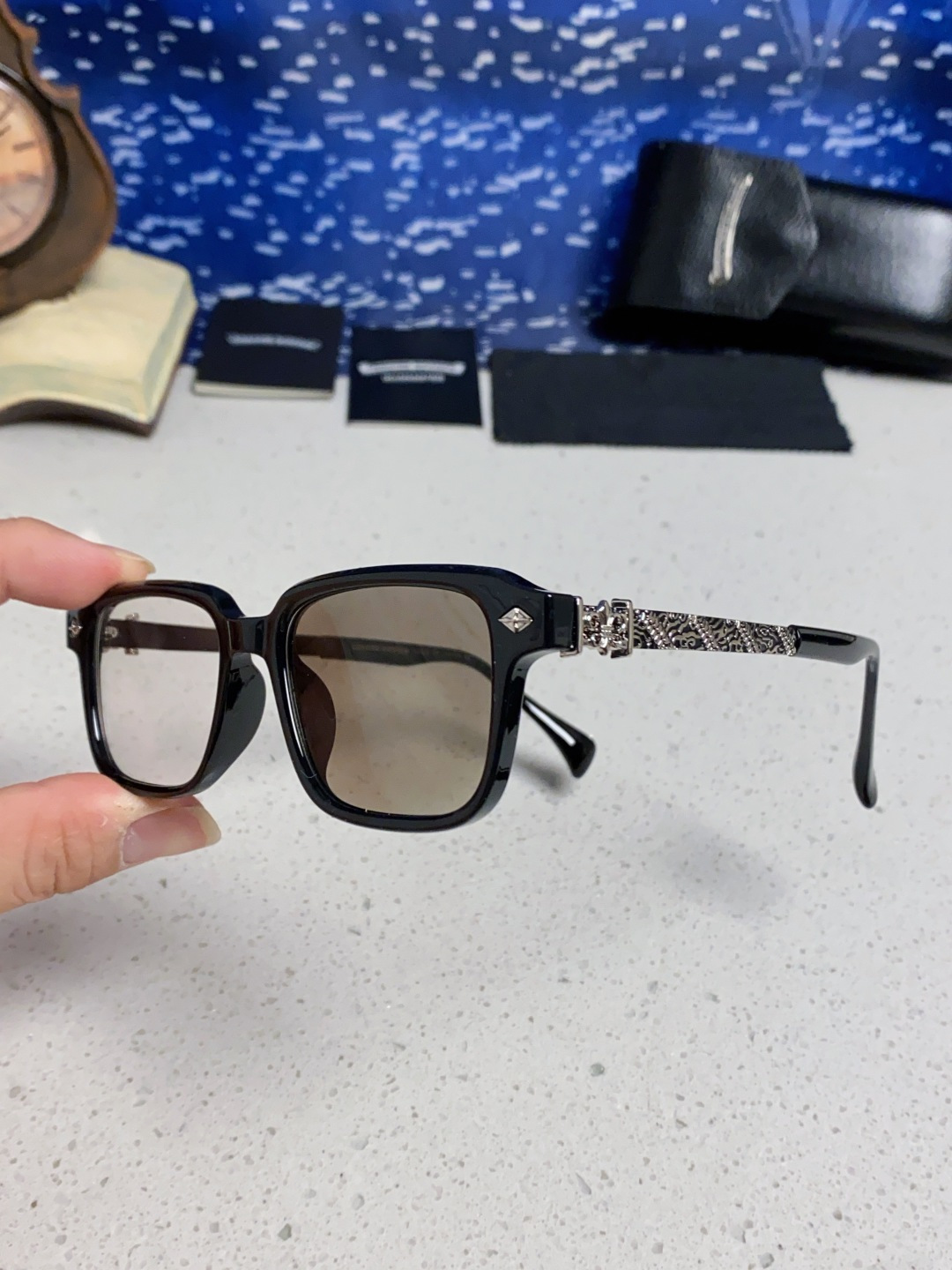  Chrome Hearts克罗心 2025新款复古超轻太阳镜男士偏光开车专用高级感 防紫外线变色太阳镜