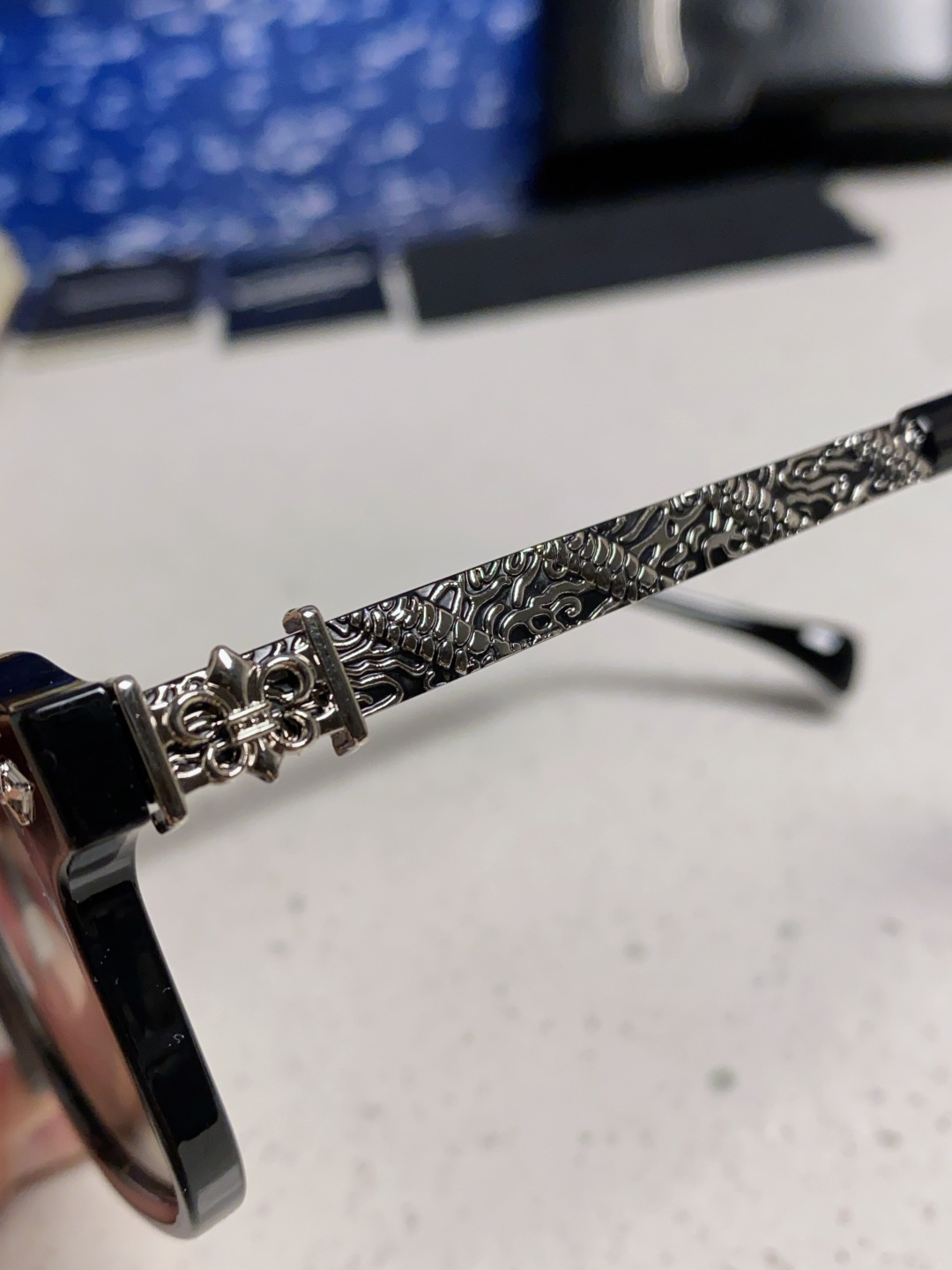  Chrome Hearts克罗心 2025新款复古超轻太阳镜男士偏光开车专用高级感 防紫外线变色太阳镜